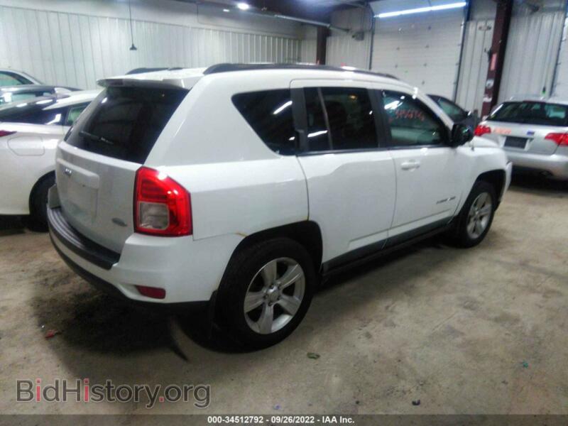 2011 Jeep COMPASS (VIN 1J4NF1FB9BD266612) — photo 4 of 11