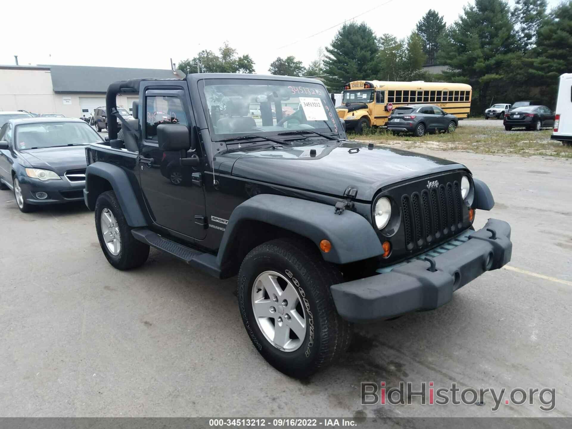 Фотография 1J4AA2D18AL141229 - JEEP WRANGLER 2010