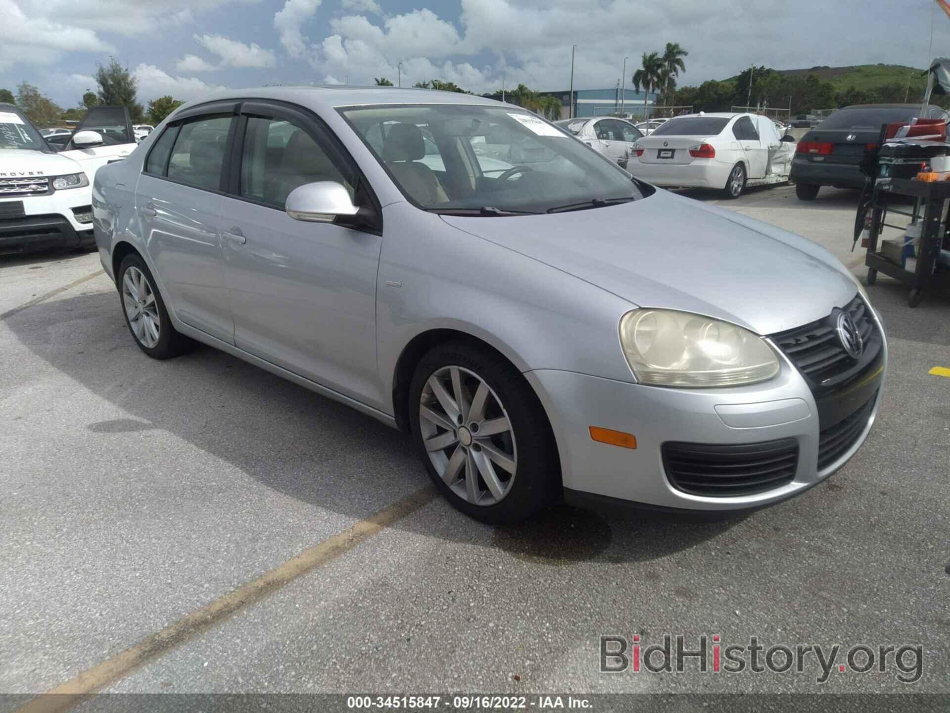 Photo 3VWRJ7AJ1AM044542 - VOLKSWAGEN JETTA SEDAN 2010