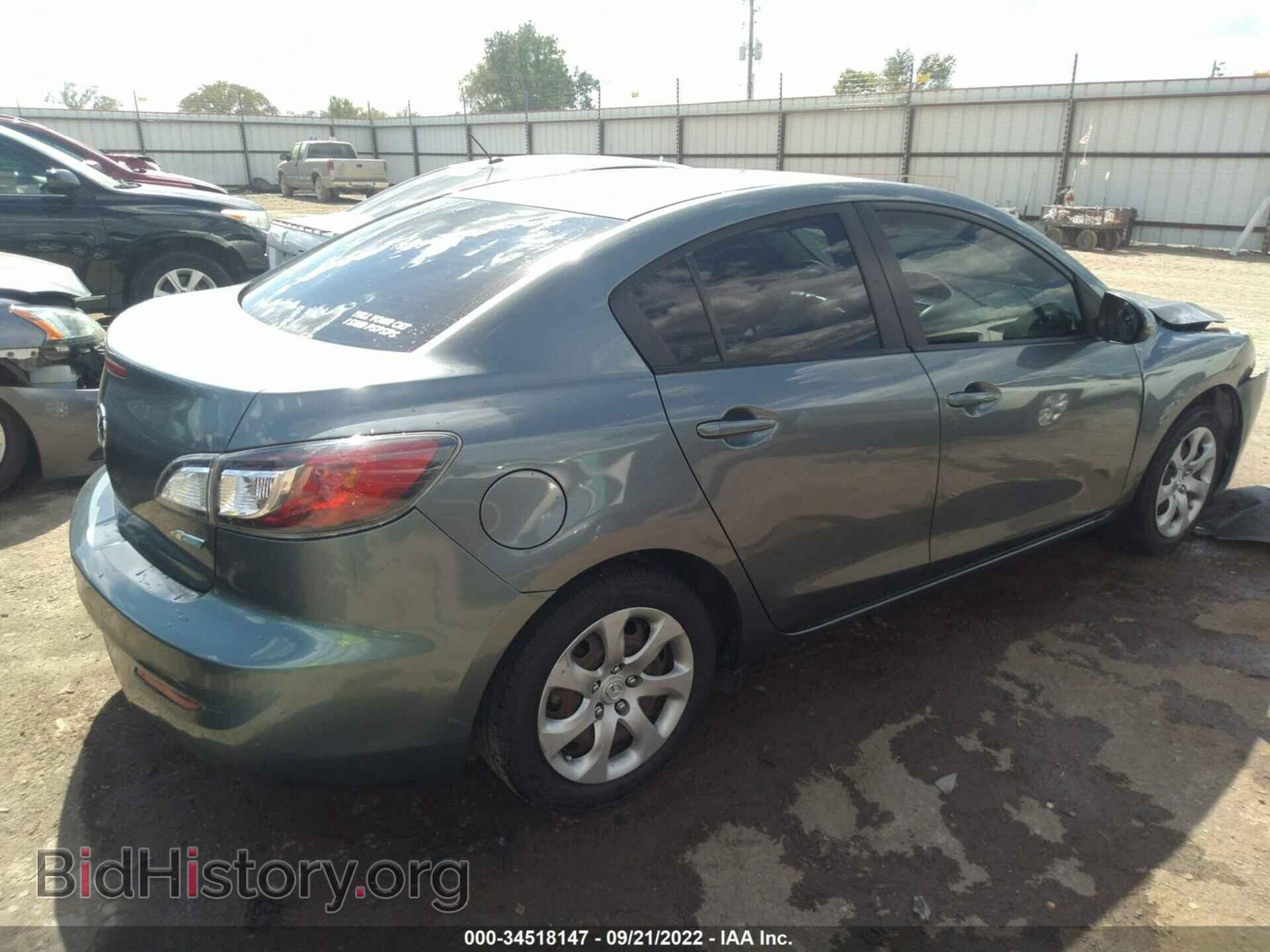 2013 MAZDA MAZDA3 - VIN: JM1BL1U79D1702413 - Фото 4