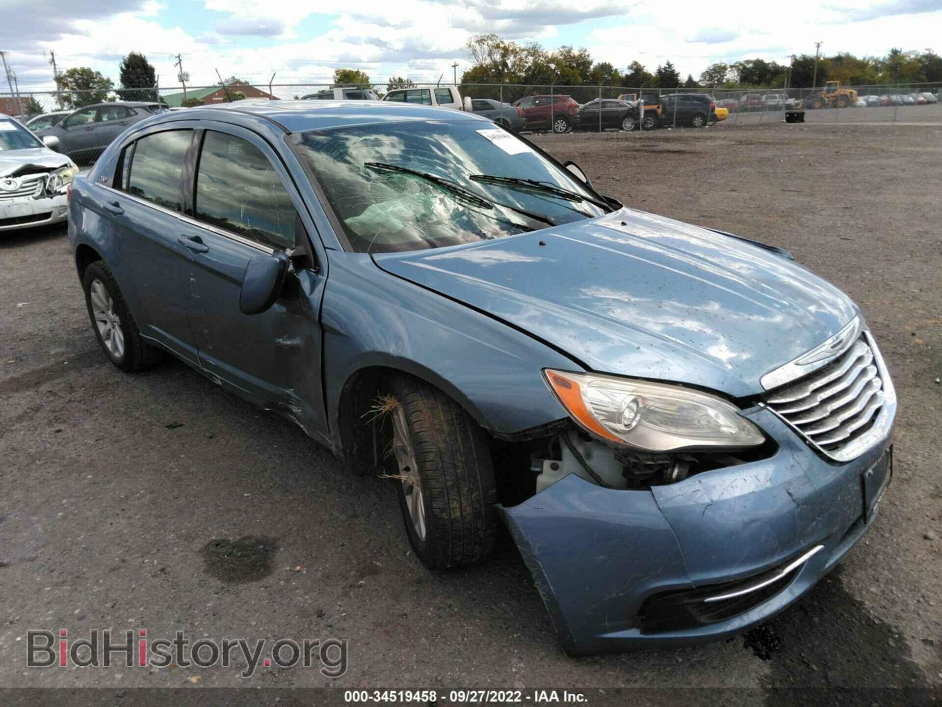 Photo 1C3BC1FB1BN537825 - CHRYSLER 200 2011