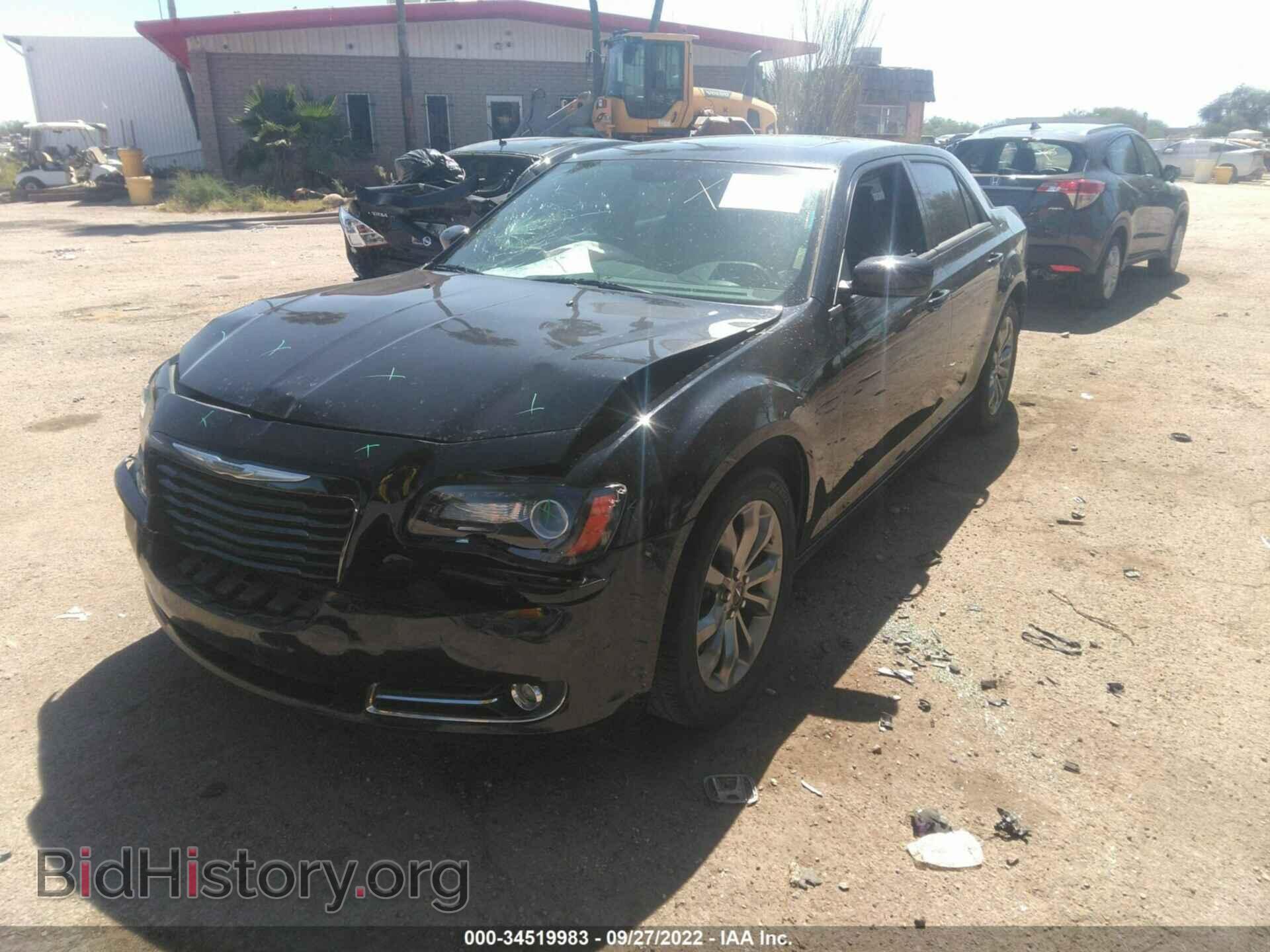 2014 CHRYSLER 300 - VIN: 2C3CCAGG8EH365806 - Фото 2