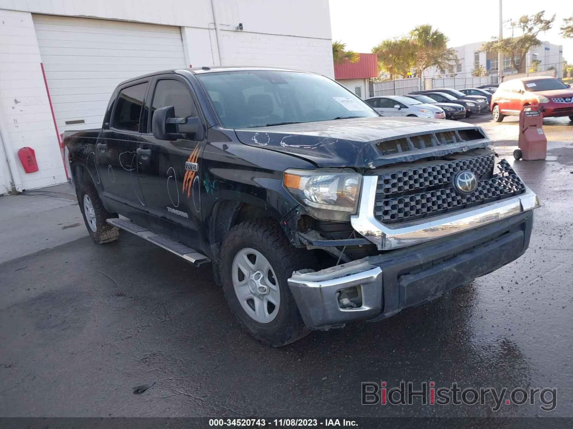 Photo 5TFDW5F10KX791590 - TOYOTA TUNDRA 4WD 2019