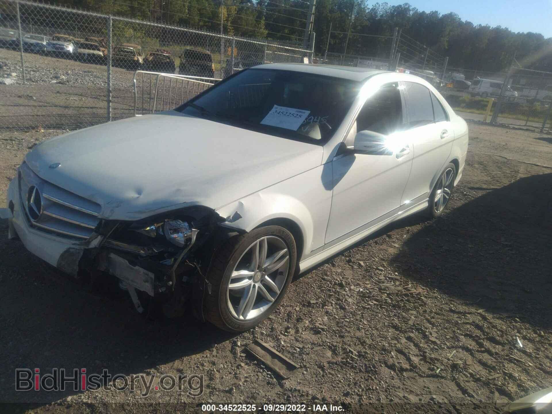 2012 MERCEDES-BENZ C-CLASS - VIN: WDDGF8BB0CA705945 - Фото 2