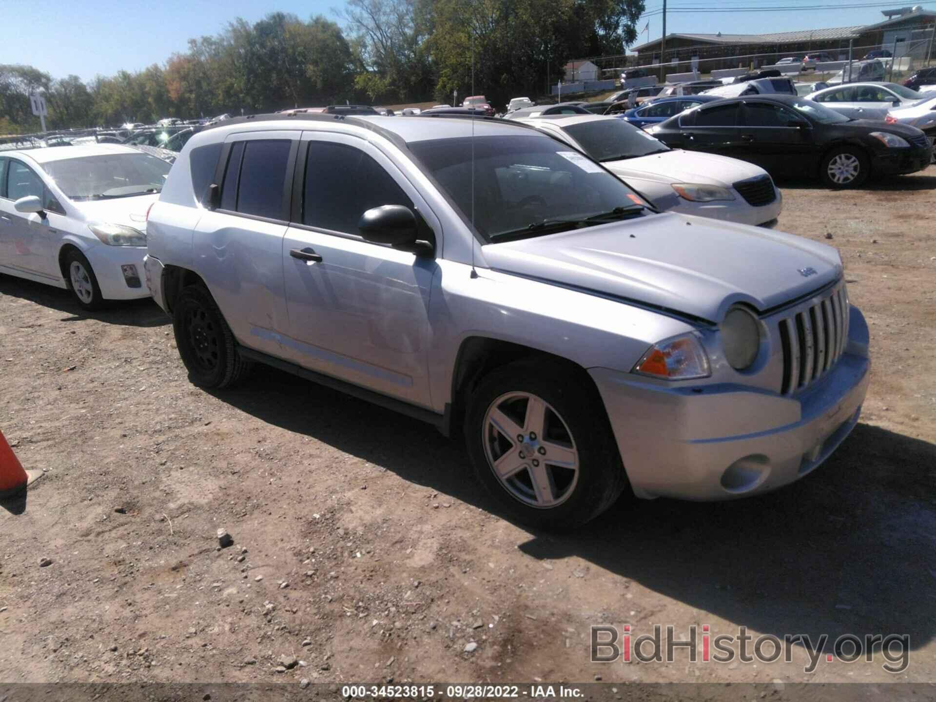 Photo 1J8FF47WX7D210188 - JEEP COMPASS 2007