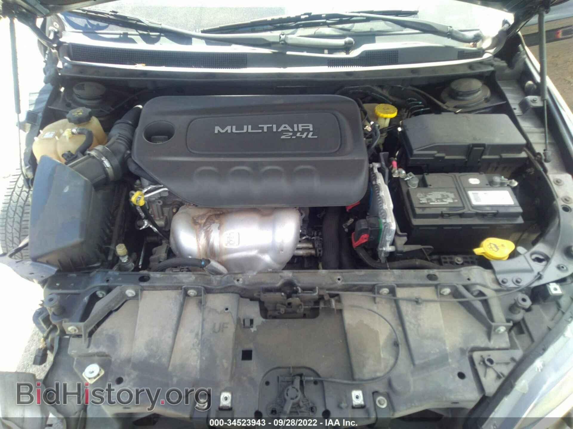 2016 CHRYSLER 200 - VIN: 1C3CCCBB7GN144554 - Фото 10