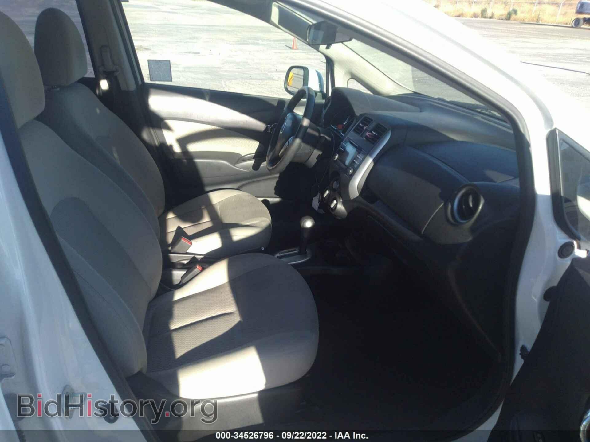 2014 NISSAN VERSA NOTE - VIN: 3N1CE2CP5EL374569 - Photo 5