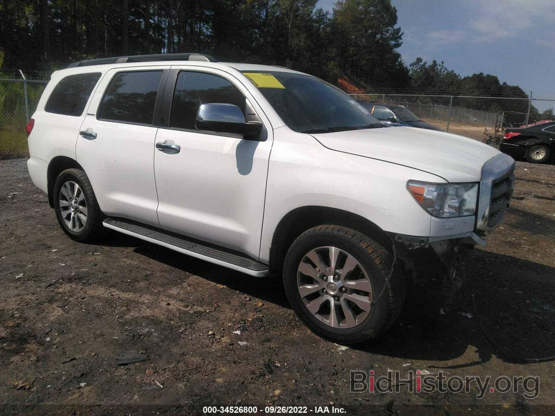 Photo 5TDKY5G16HS068843 - TOYOTA SEQUOIA 2017