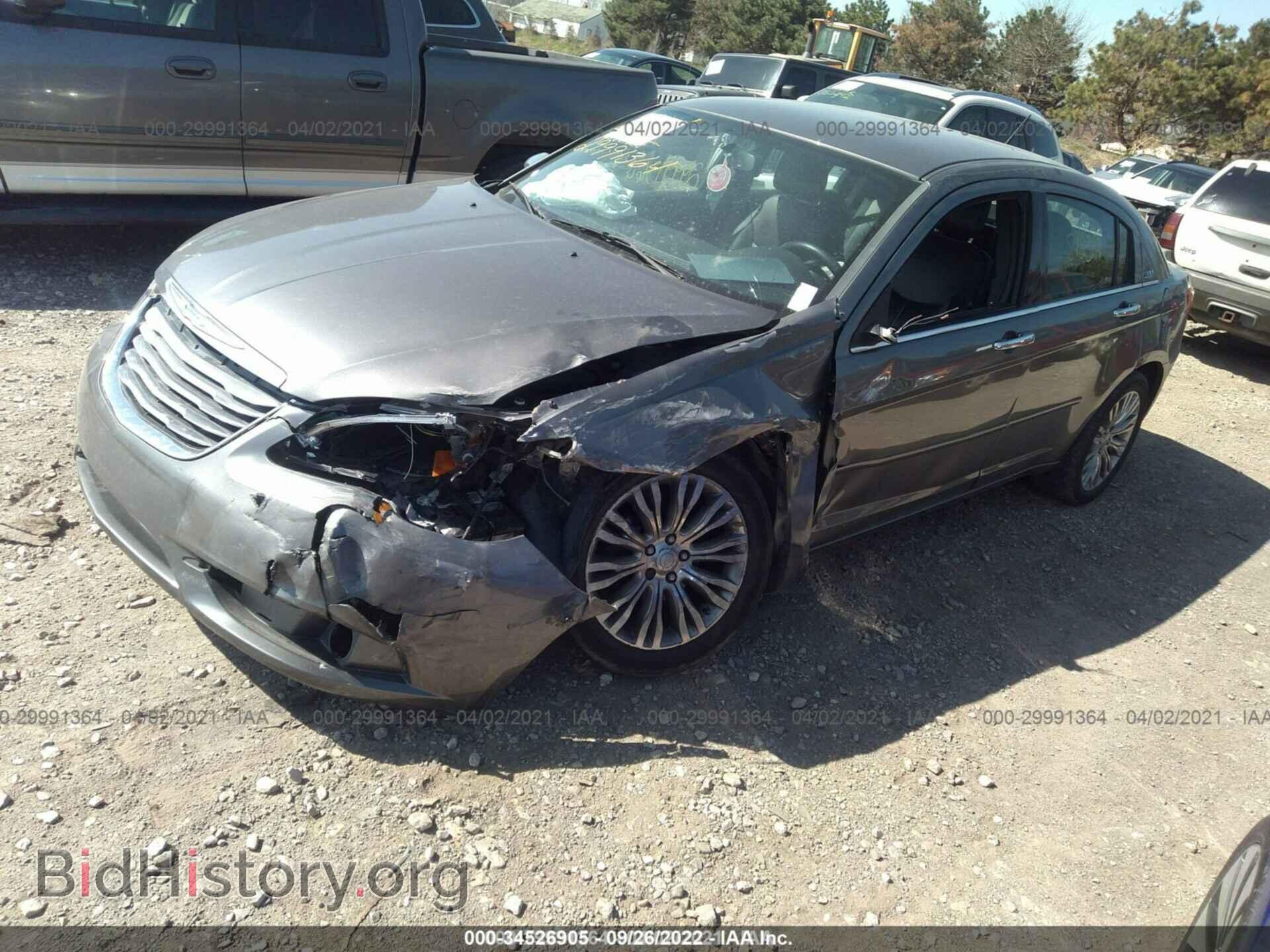 2012 CHRYSLER 200 - VIN: 1C3CCBCB1CN302700 - Фото 2