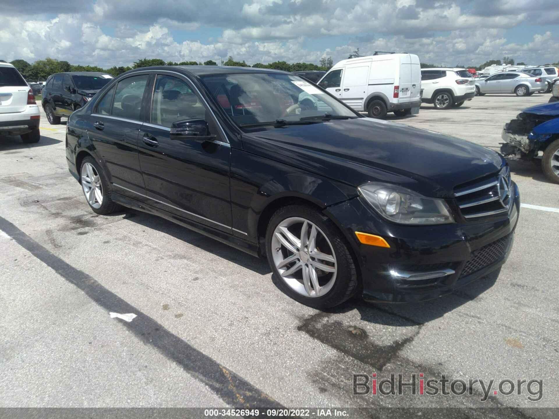 Photo WDDGF4HB6EA962305 - MERCEDES-BENZ C-CLASS 2014