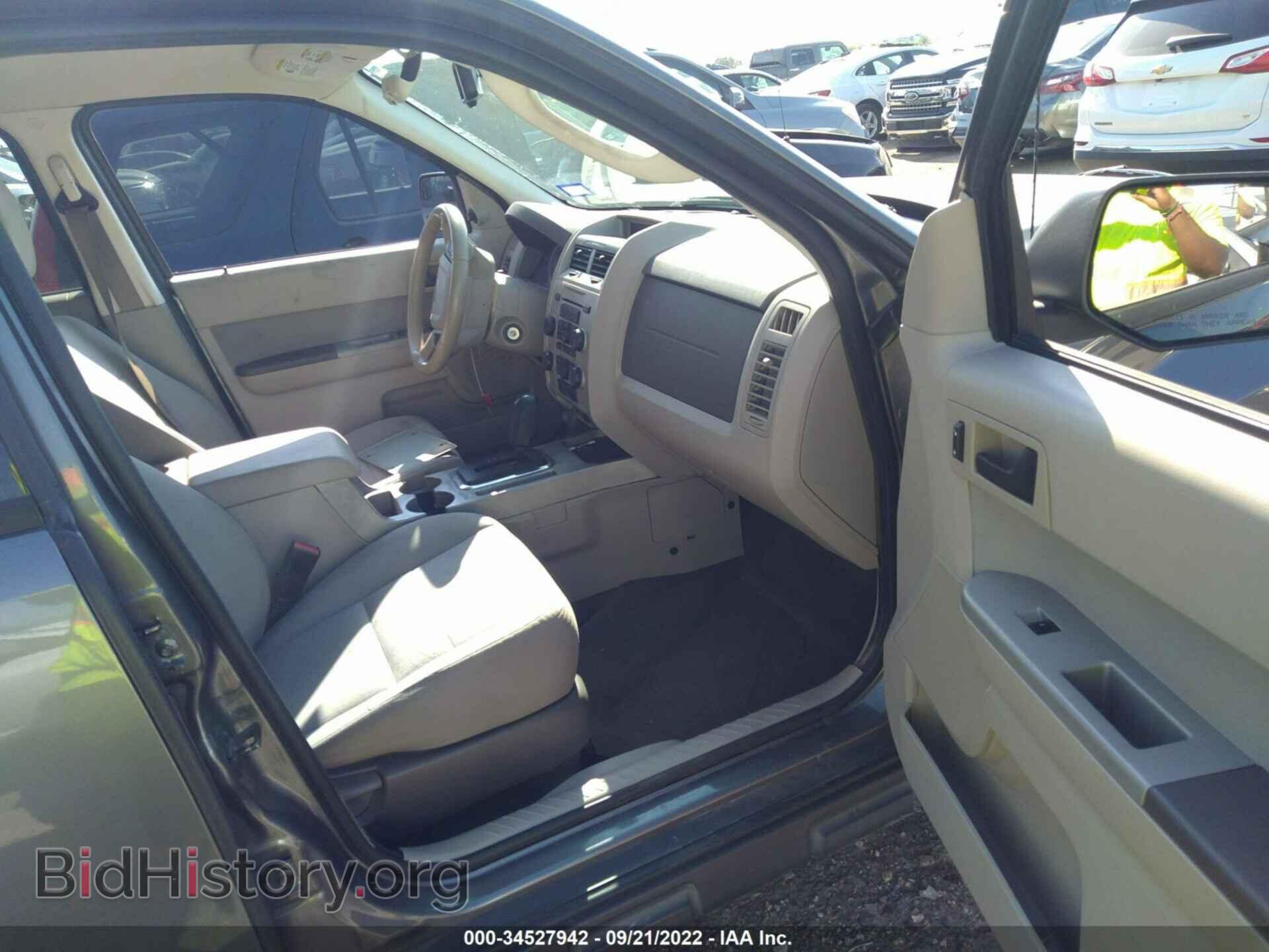 2011 FORD ESCAPE - VIN: 1FMCU0D71BKA67847 - Фото 5