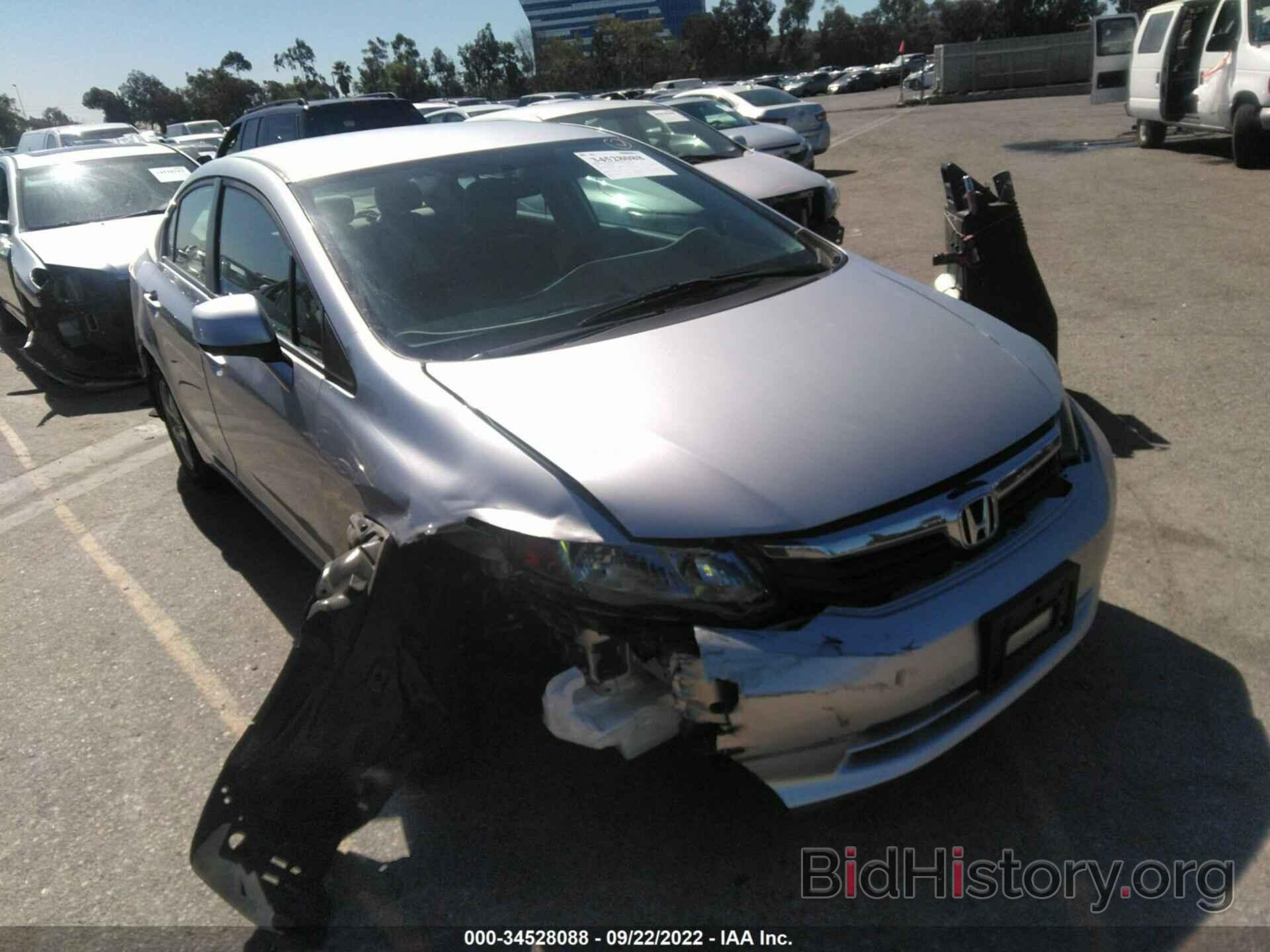 Photo 19XFB5F50CE002394 - HONDA CIVIC SDN 2012