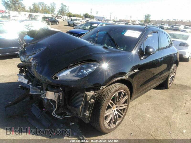2017 Porsche MACAN (VIN WP1AF2A52HLB61581) — photo 2 of 12