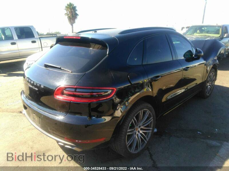 2017 Porsche MACAN (VIN WP1AF2A52HLB61581) — photo 4 of 12