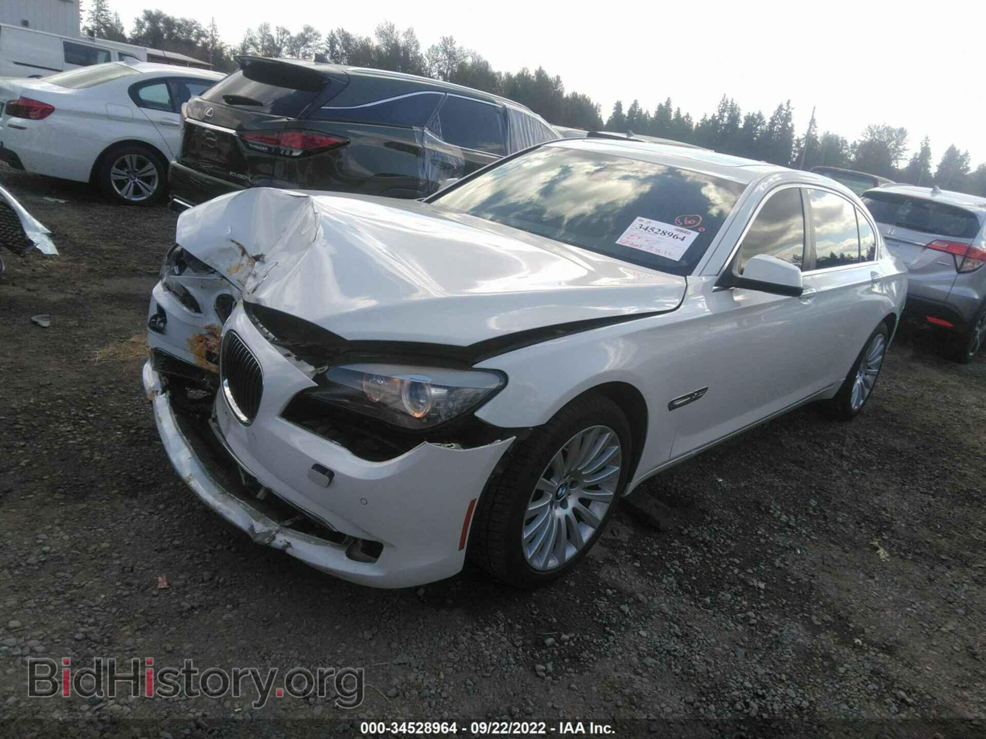 2012 BMW 7 SERIES - VIN: WBAKC8C55CC437143 - Фото 2