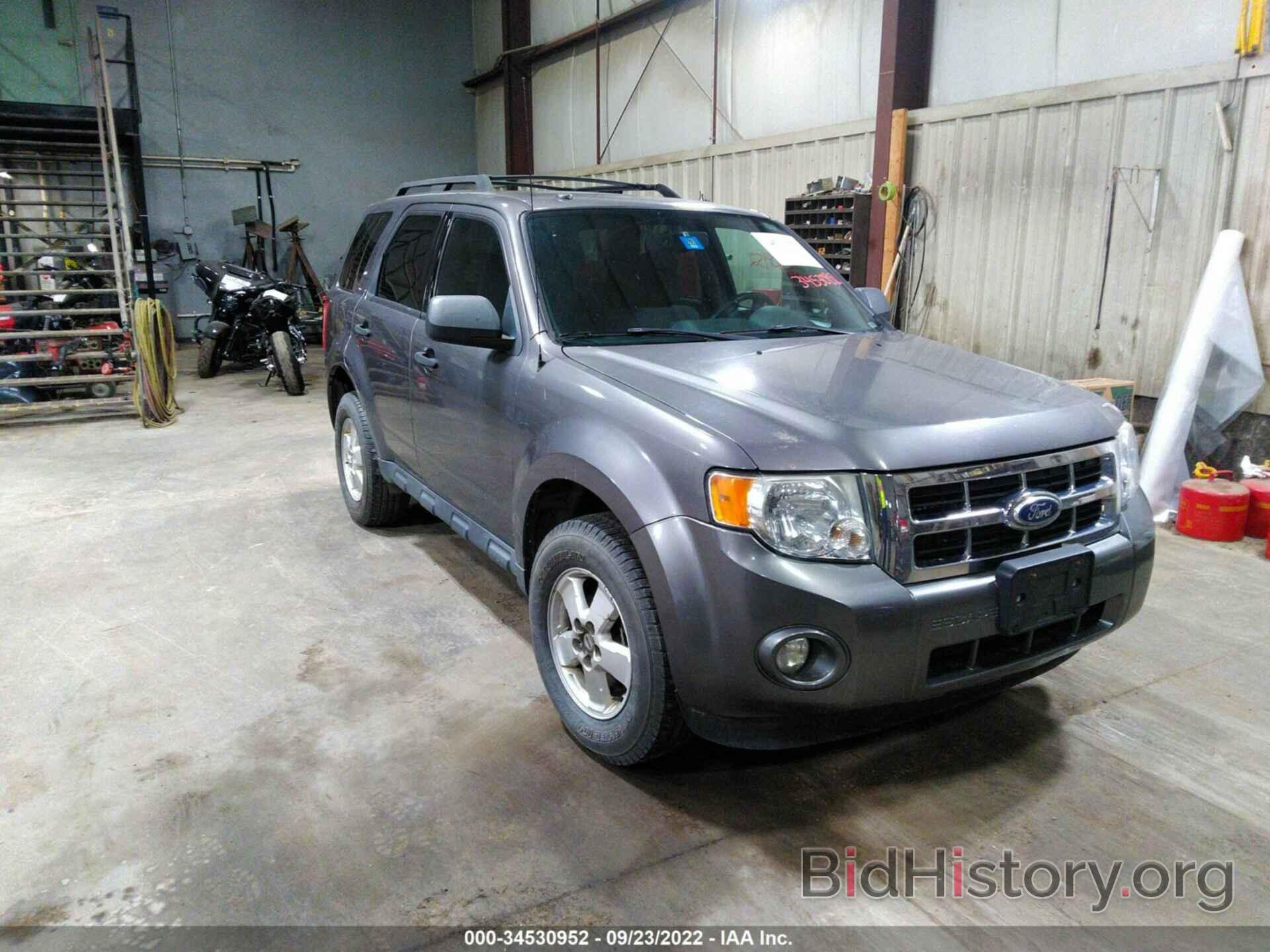 Photo 1FMCU9D70AKC45332 - FORD ESCAPE 2010