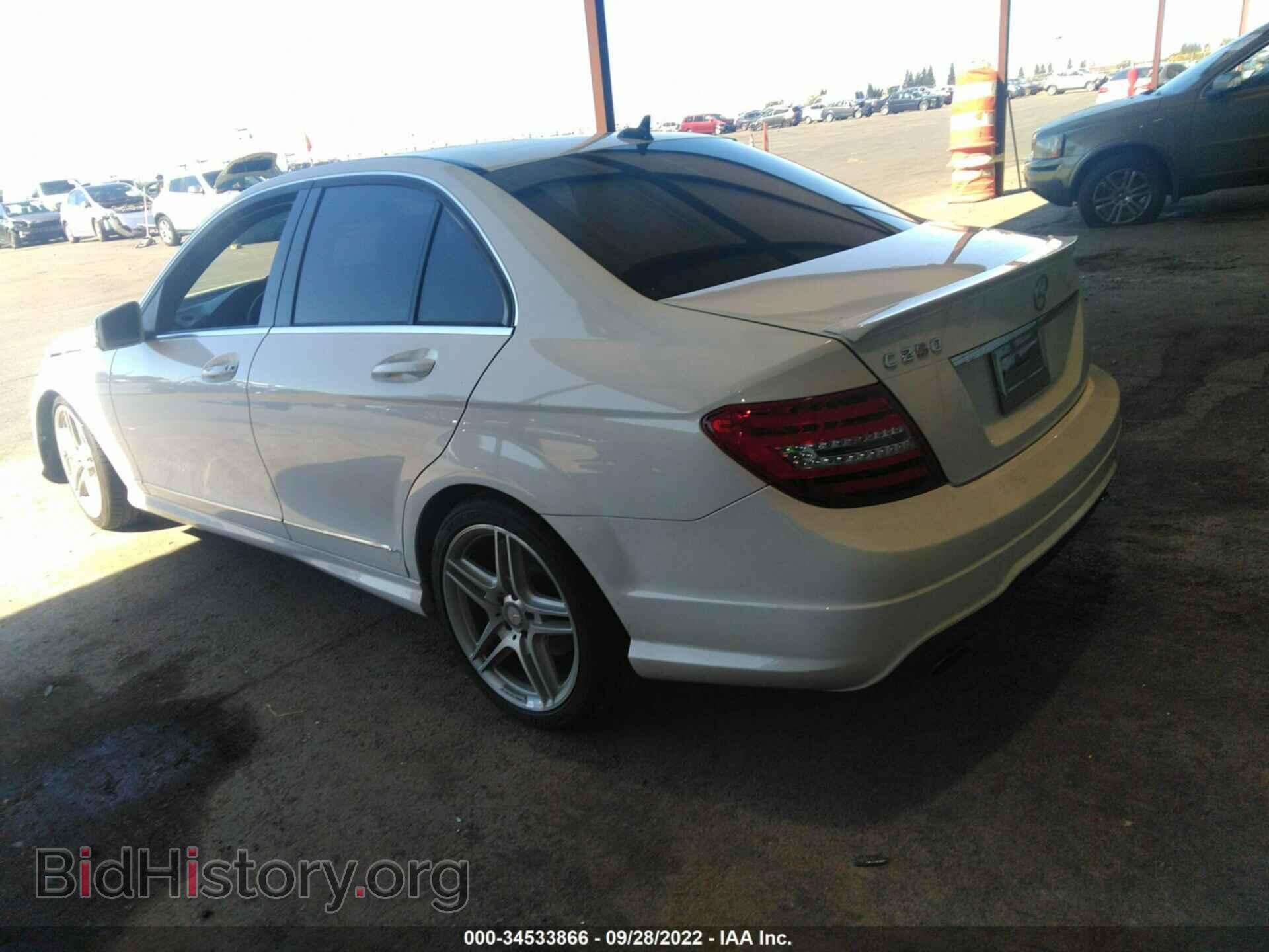 2013 MERCEDES-BENZ C-CLASS - VIN: WDDGF4HB9DR270037 - Фото 3