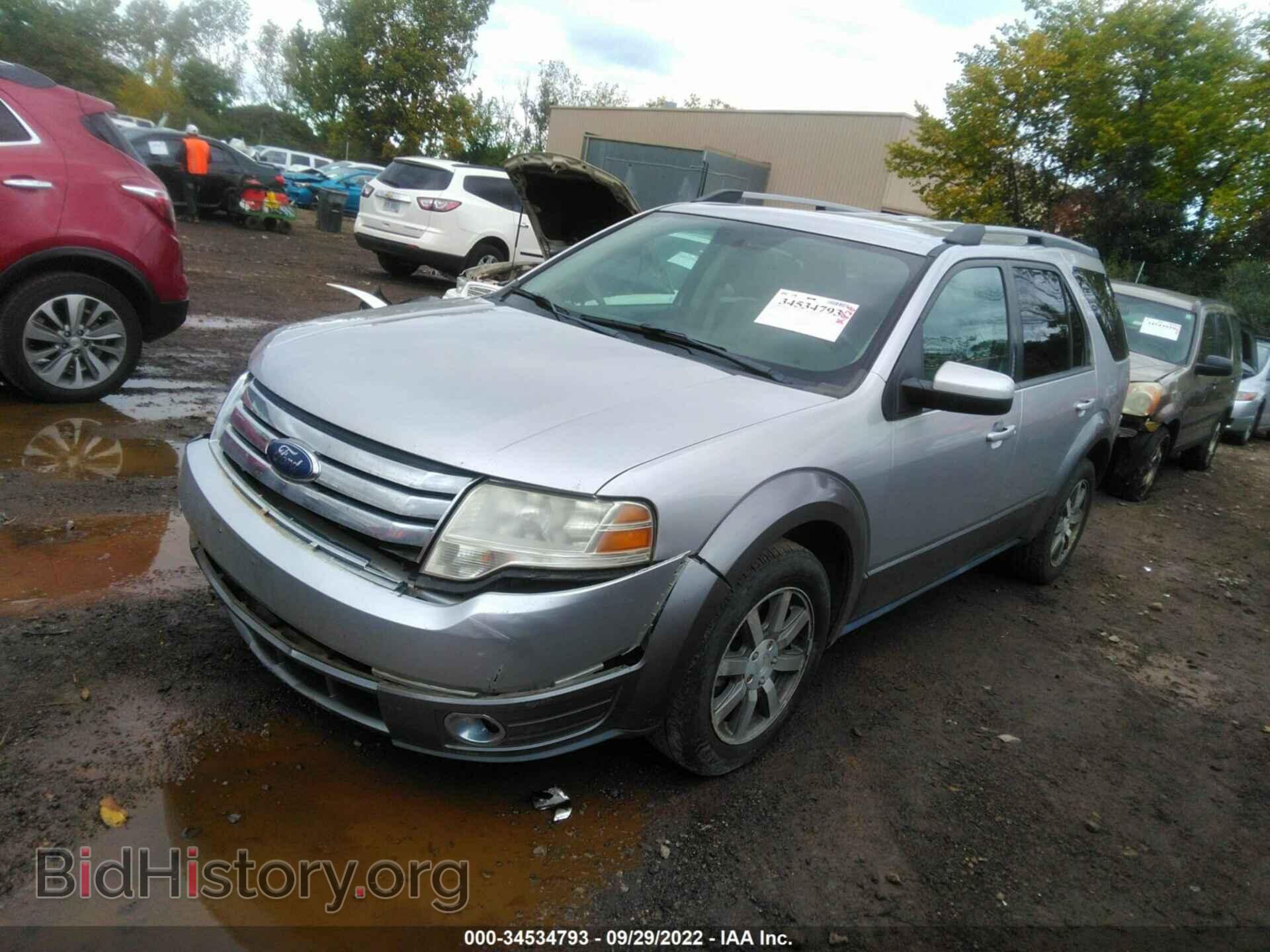 2009 FORD TAURUS X - VIN: 1FMDK02W09GA04742 - Фото 2