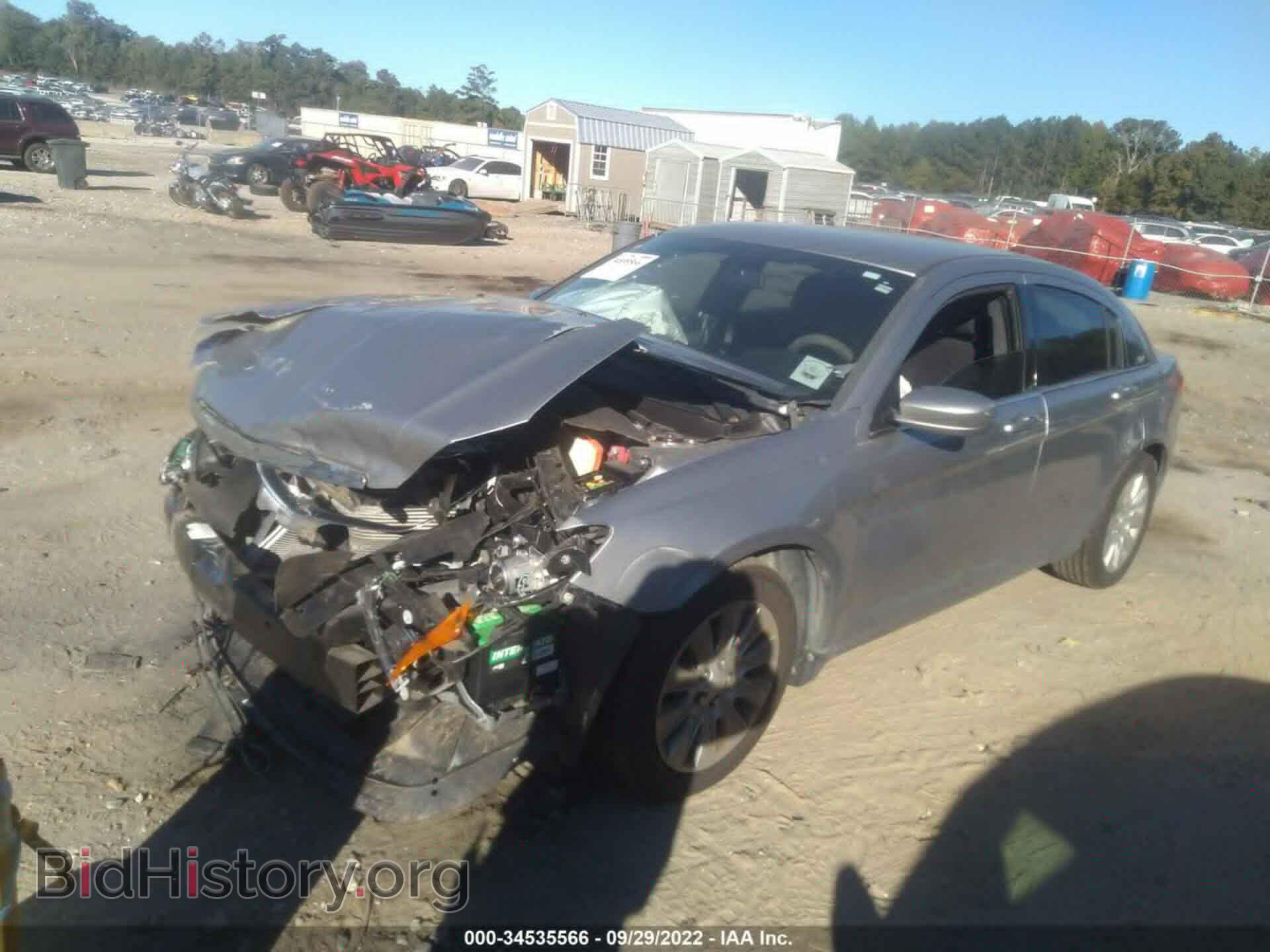 2013 CHRYSLER 200 - VIN: 1C3CCBABXDN674007 - Фото 2