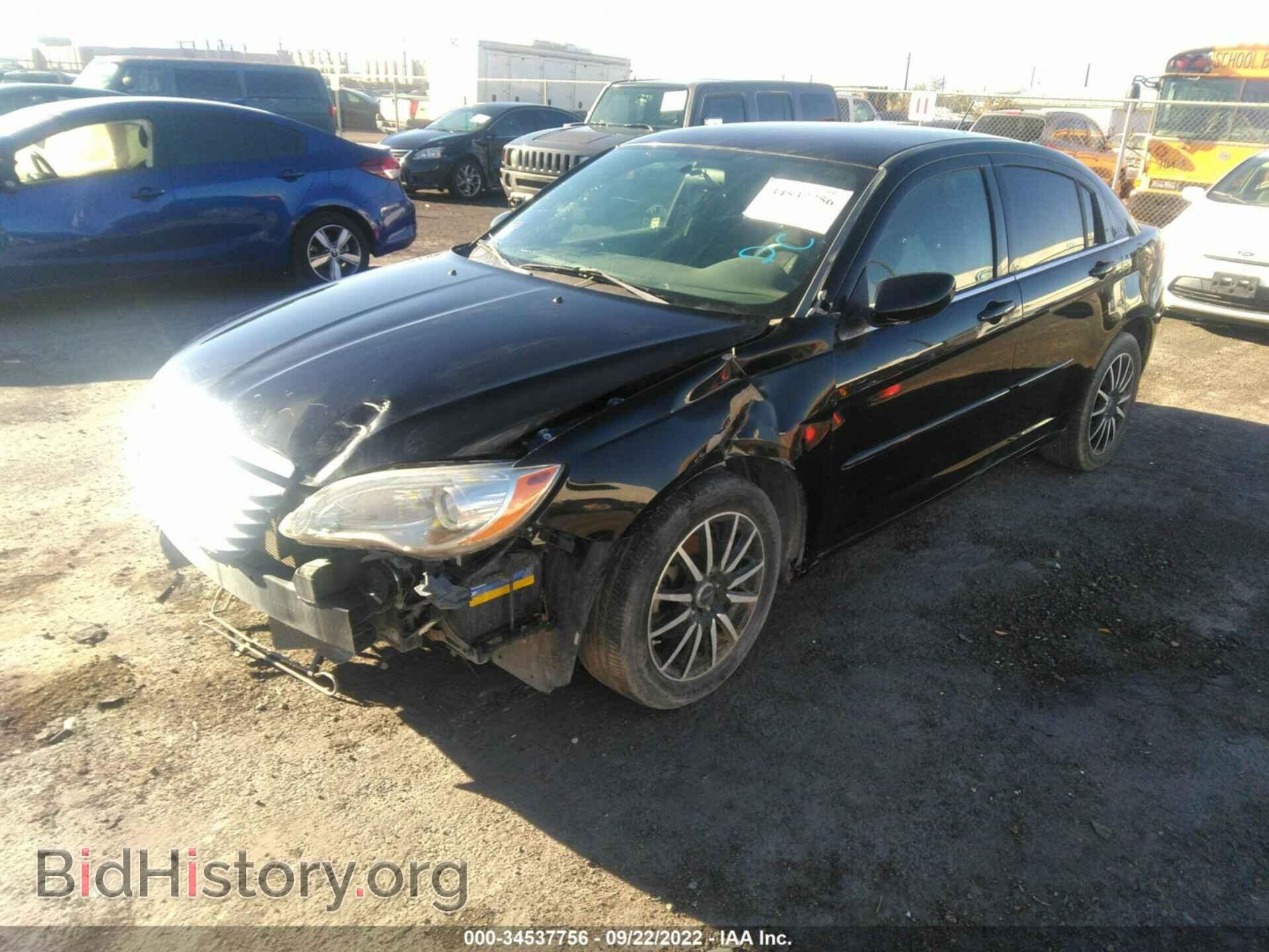 2013 CHRYSLER 200 - VIN: 1C3CCBBB0DN589904 - Photo 2
