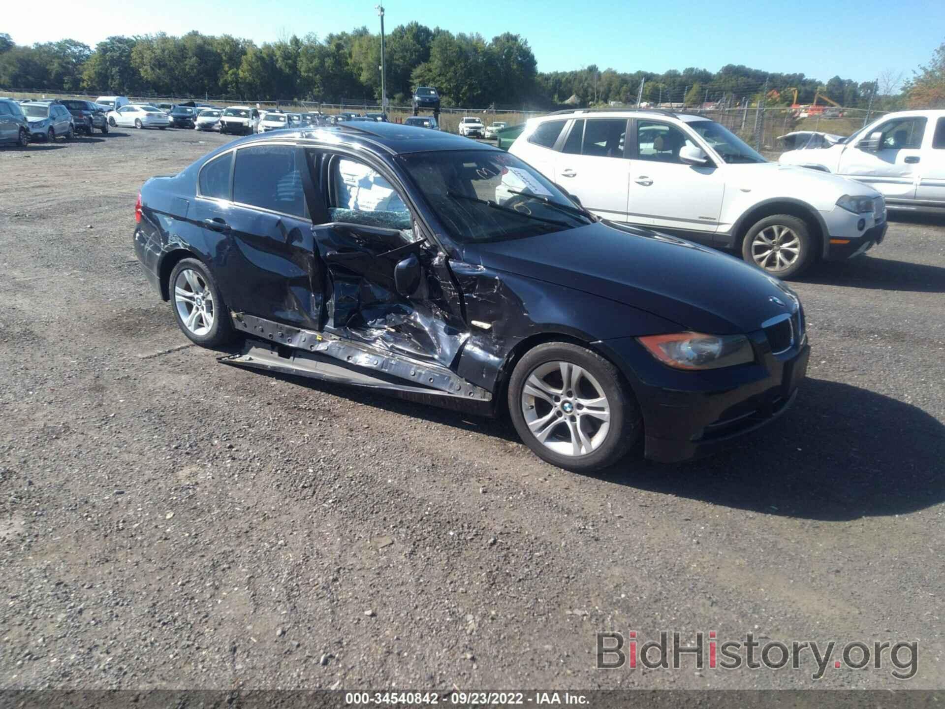 Photo WBAVC73558KX92690 - BMW 3 SERIES 2008