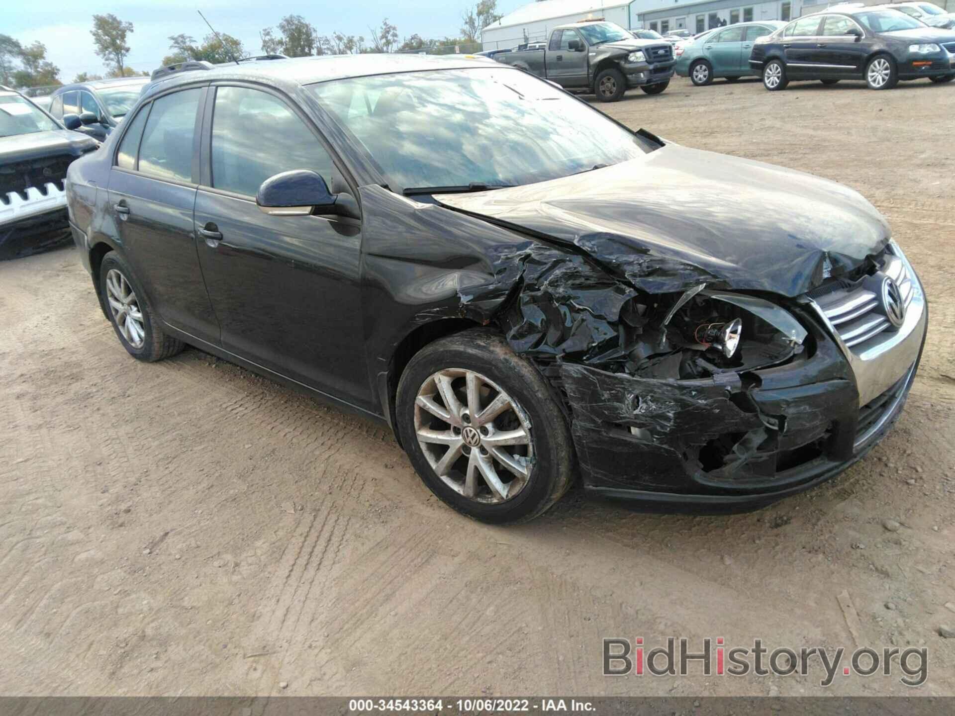 Photo 3VWRZ7AJ3AM105950 - VOLKSWAGEN JETTA SEDAN 2010