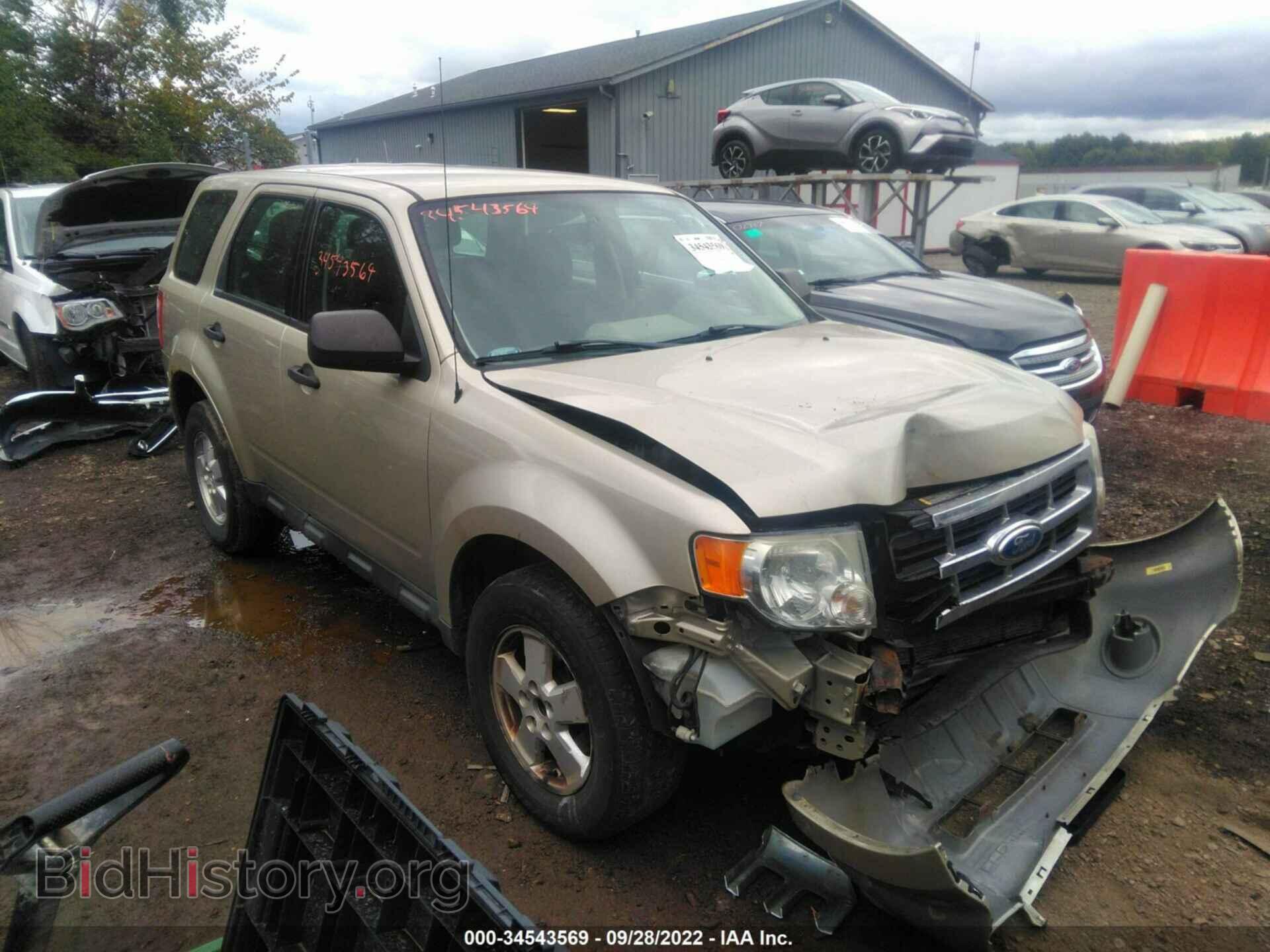 Фотография 1FMCU0C76BKC40702 - FORD ESCAPE 2011