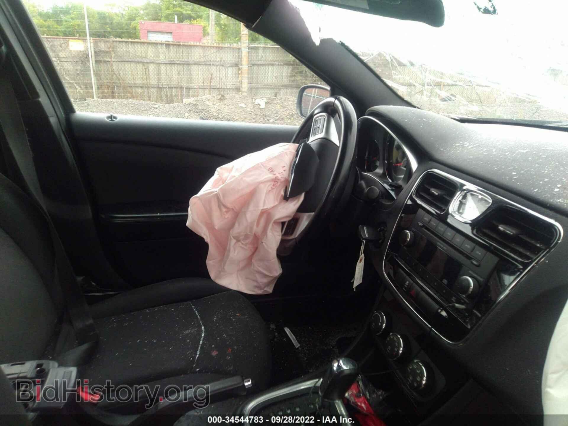 2011 CHRYSLER 200 - VIN: 1C3BC1FB5BN594397 - Фото 5
