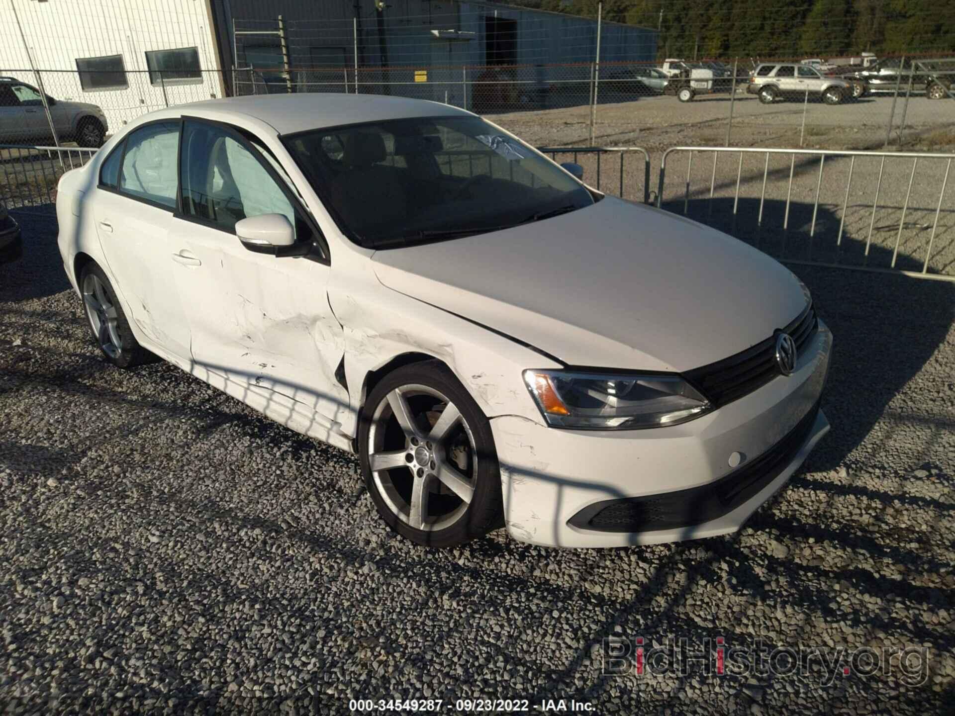 Photo 3VWDX7AJXBM352030 - VOLKSWAGEN JETTA SEDAN 2011