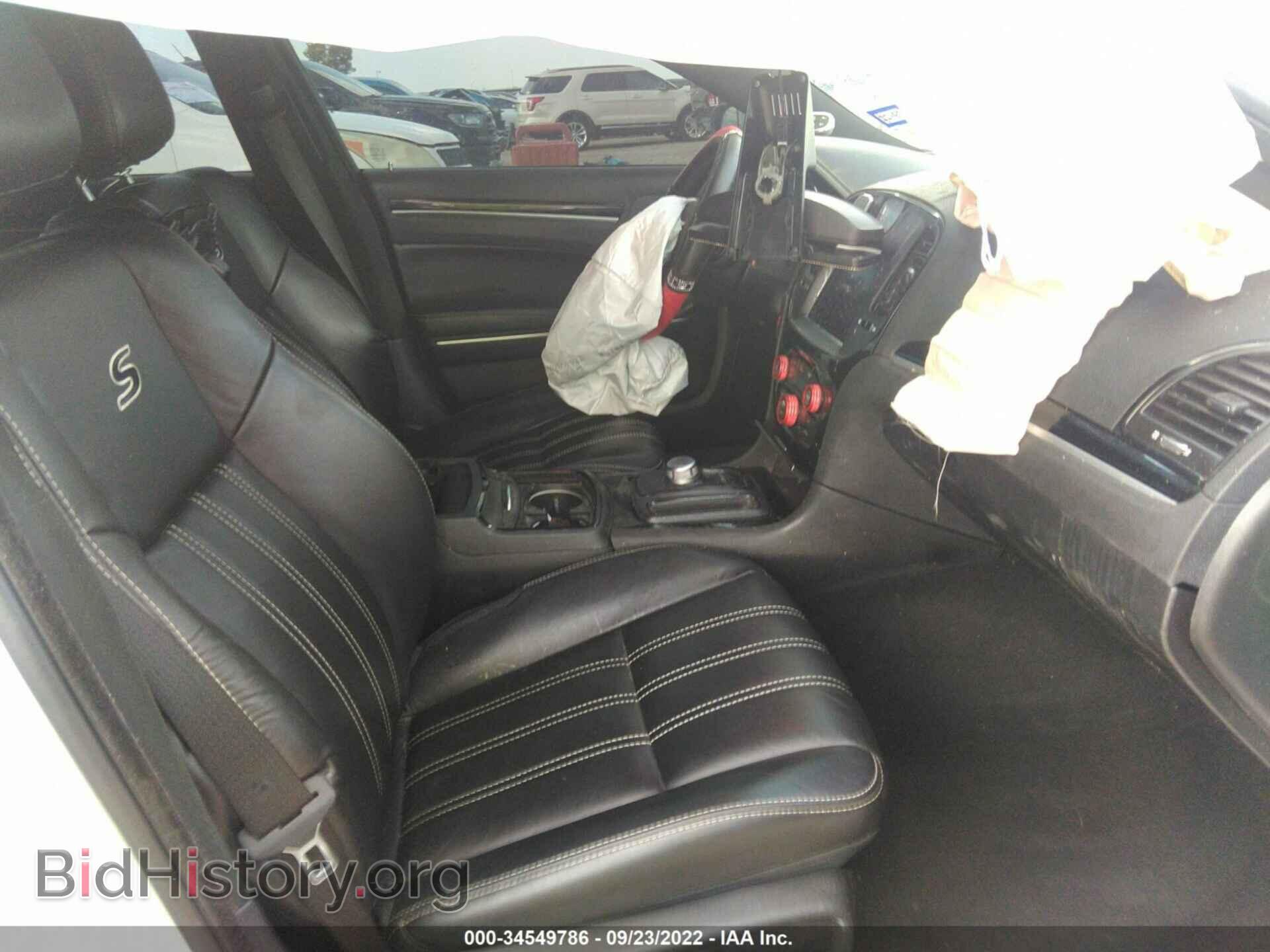 2019 CHRYSLER 300 - VIN: 2C3CCABG9KH555505 - Фото 5