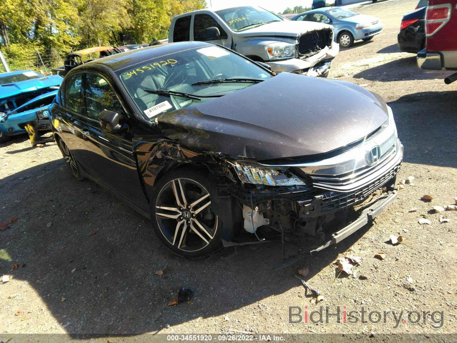 Photo 1HGCR3F96HA005432 - HONDA ACCORD SEDAN 2017