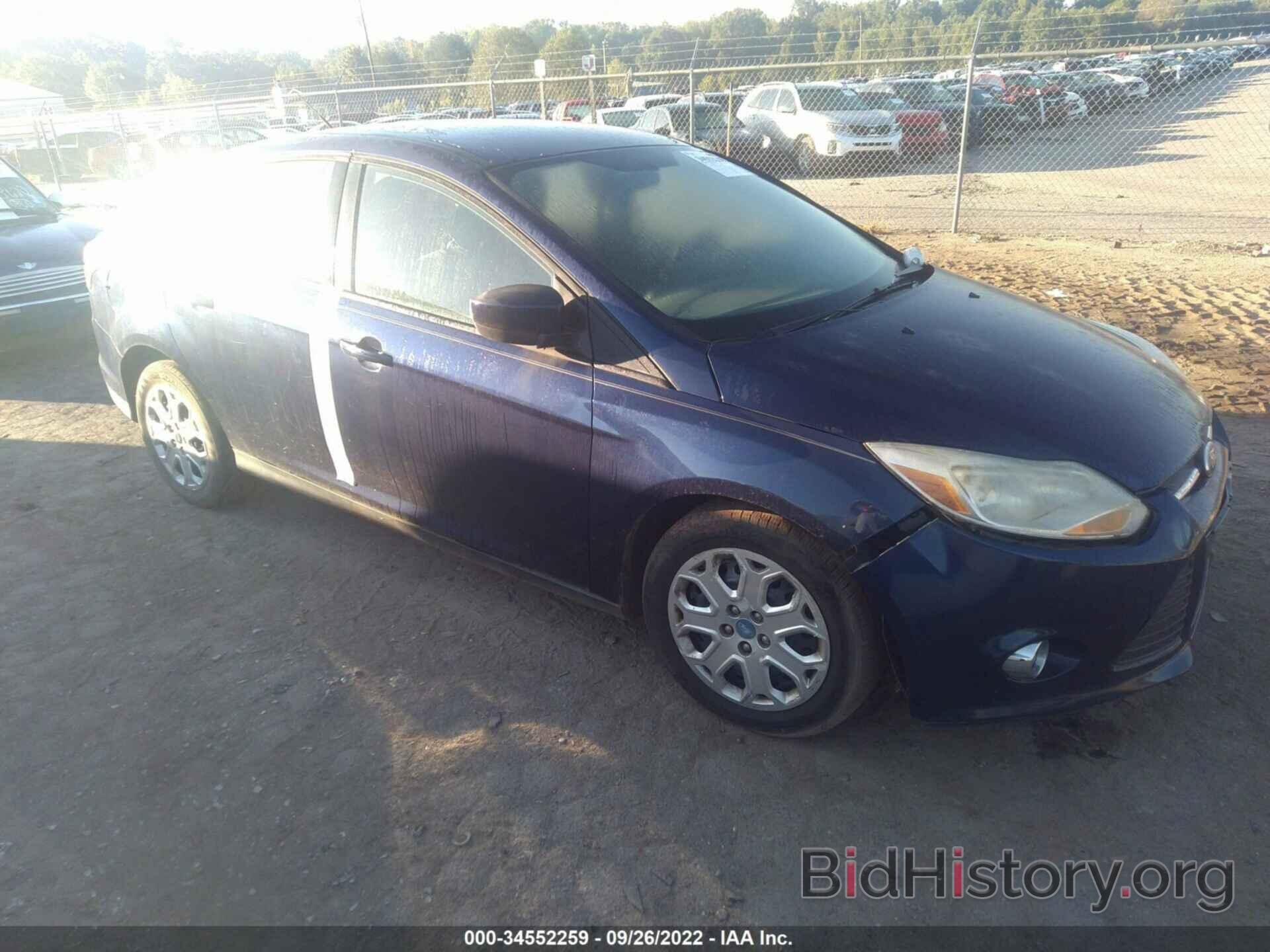 Photo 1FAHP3F29CL132515 - FORD FOCUS 2012