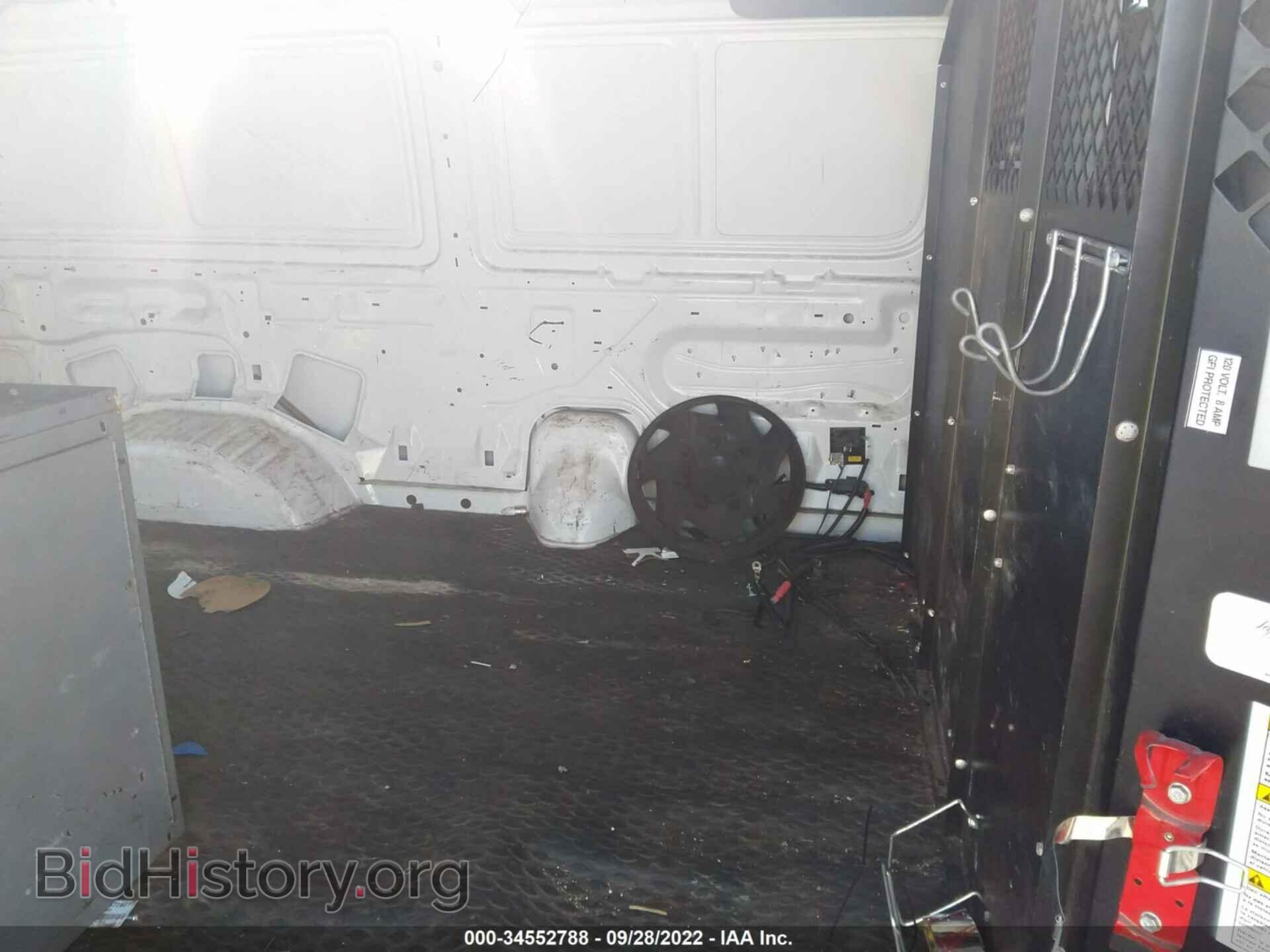 2011 FORD ECONOLINE CARGO VAN - VIN: 1FTNE1EW2BDB35731 - Фото 8