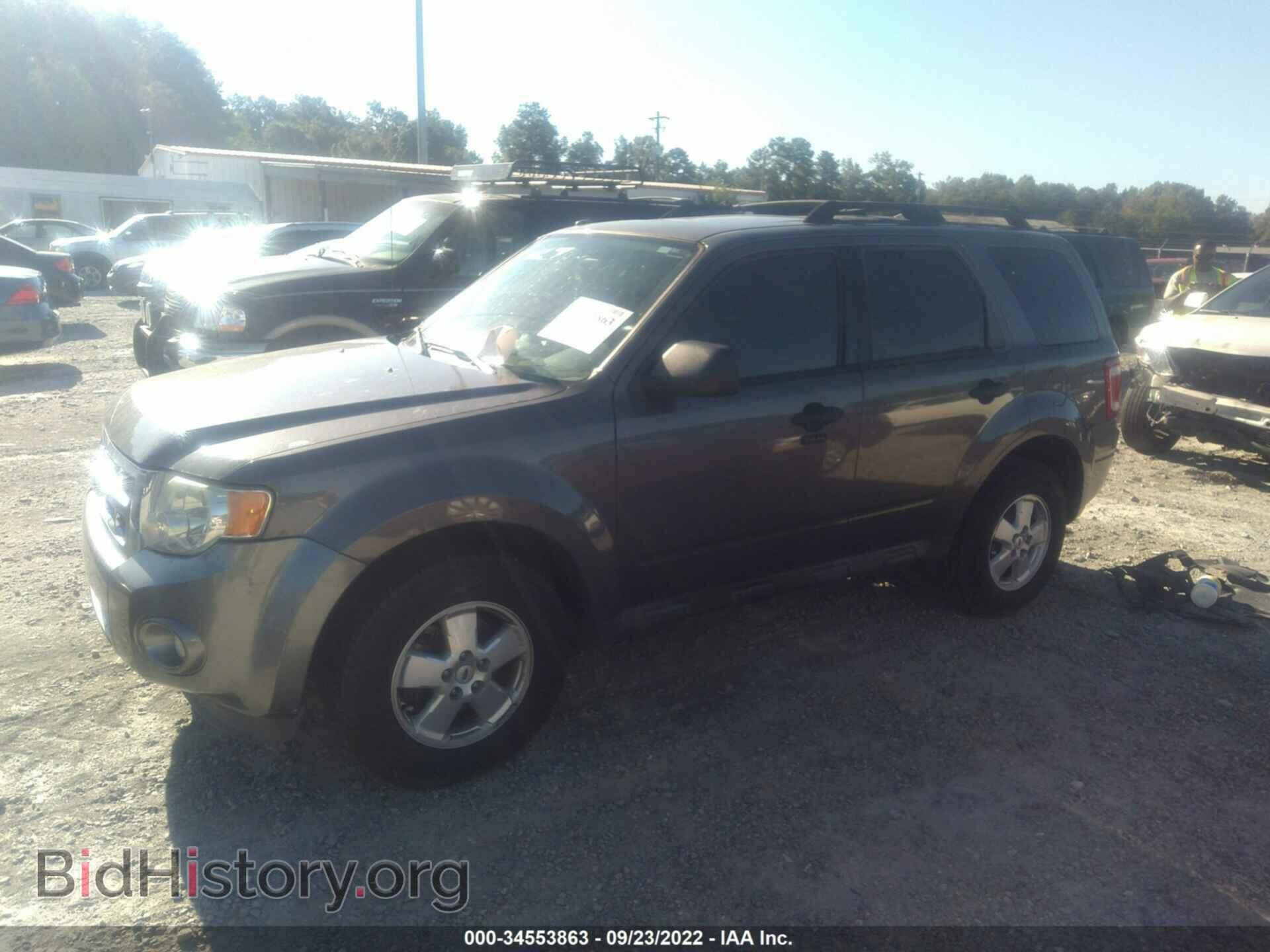 2011 FORD ESCAPE - VIN: 1FMCU0D79BKC59601 - Photo 2