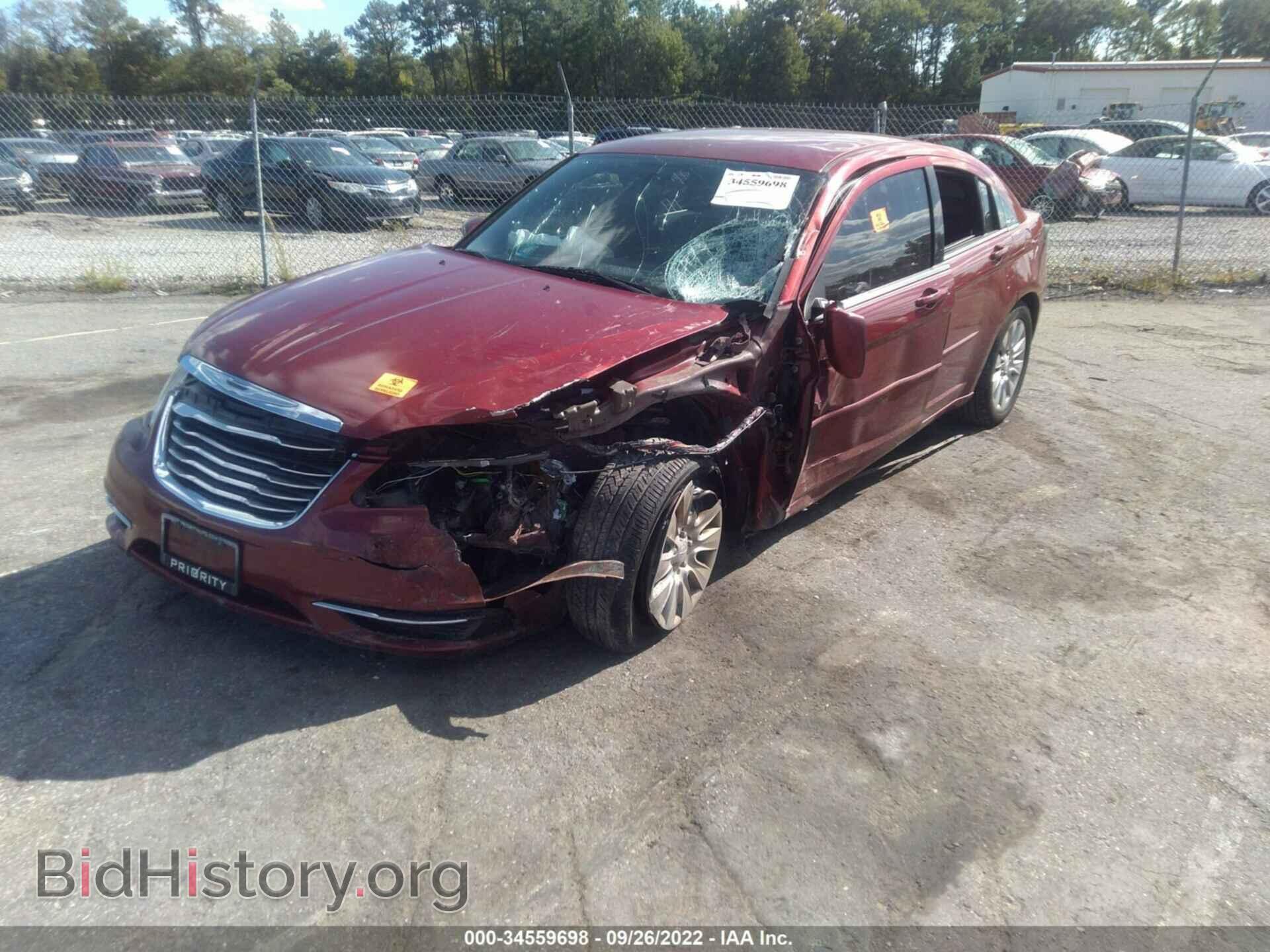 2013 CHRYSLER 200 - VIN: 1C3CCBAB6DN558979 - Фото 2