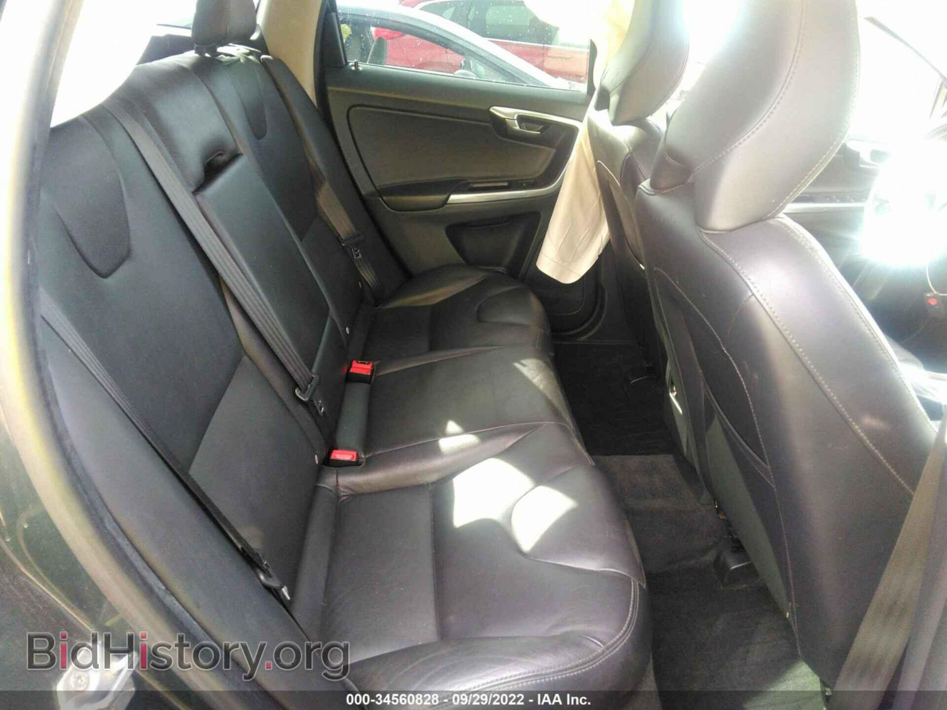 2015 VOLVO XC60 - VIN: YV440MDB5F2588198 - Фото 8