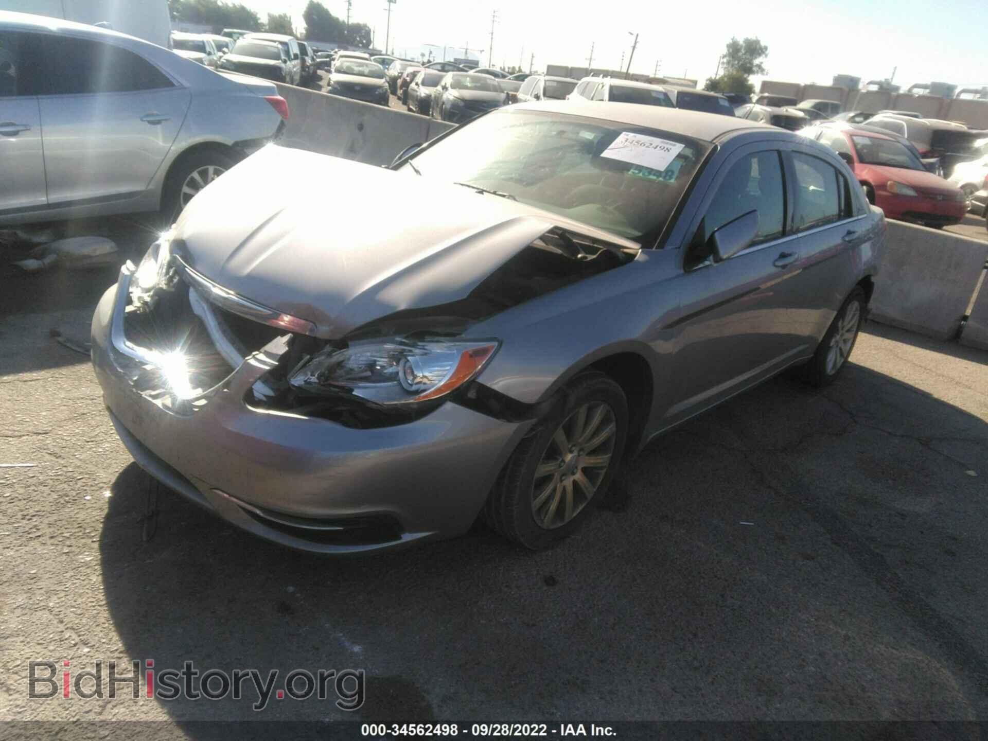 2013 CHRYSLER 200 - VIN: 1C3CCBBB2DN542261 - Фото 2