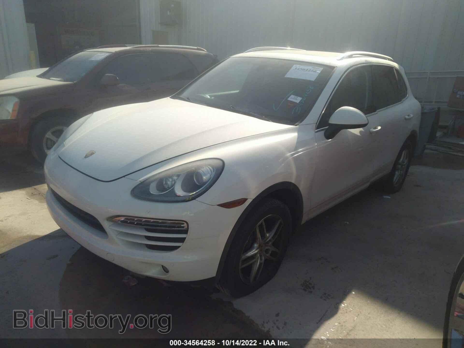 2011 PORSCHE CAYENNE - VIN: WP1AA2A26BLA08553 - Фото 2