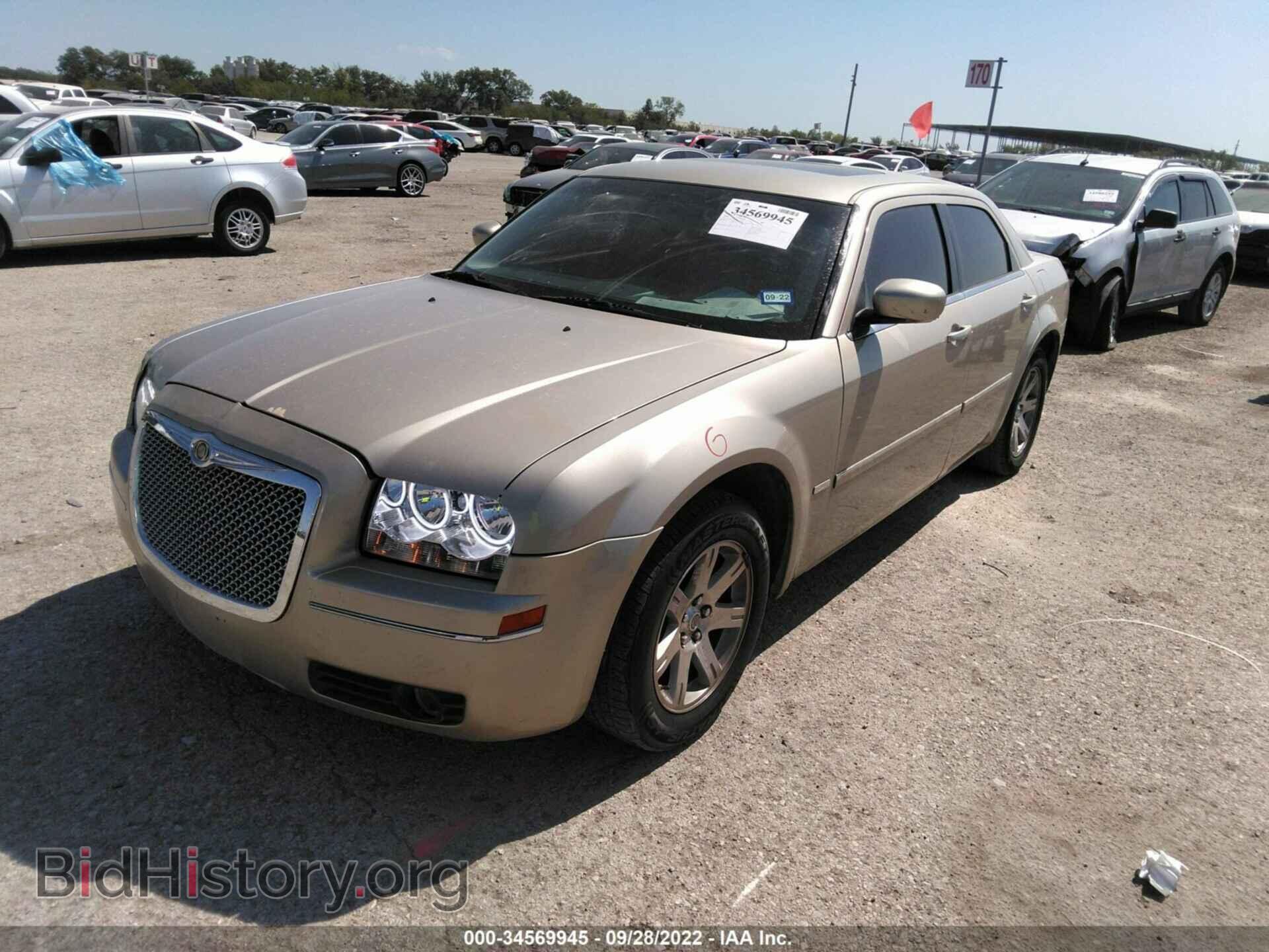 2006 CHRYSLER 300 - VIN: 2C3KA53G86H352344 - Фото 2