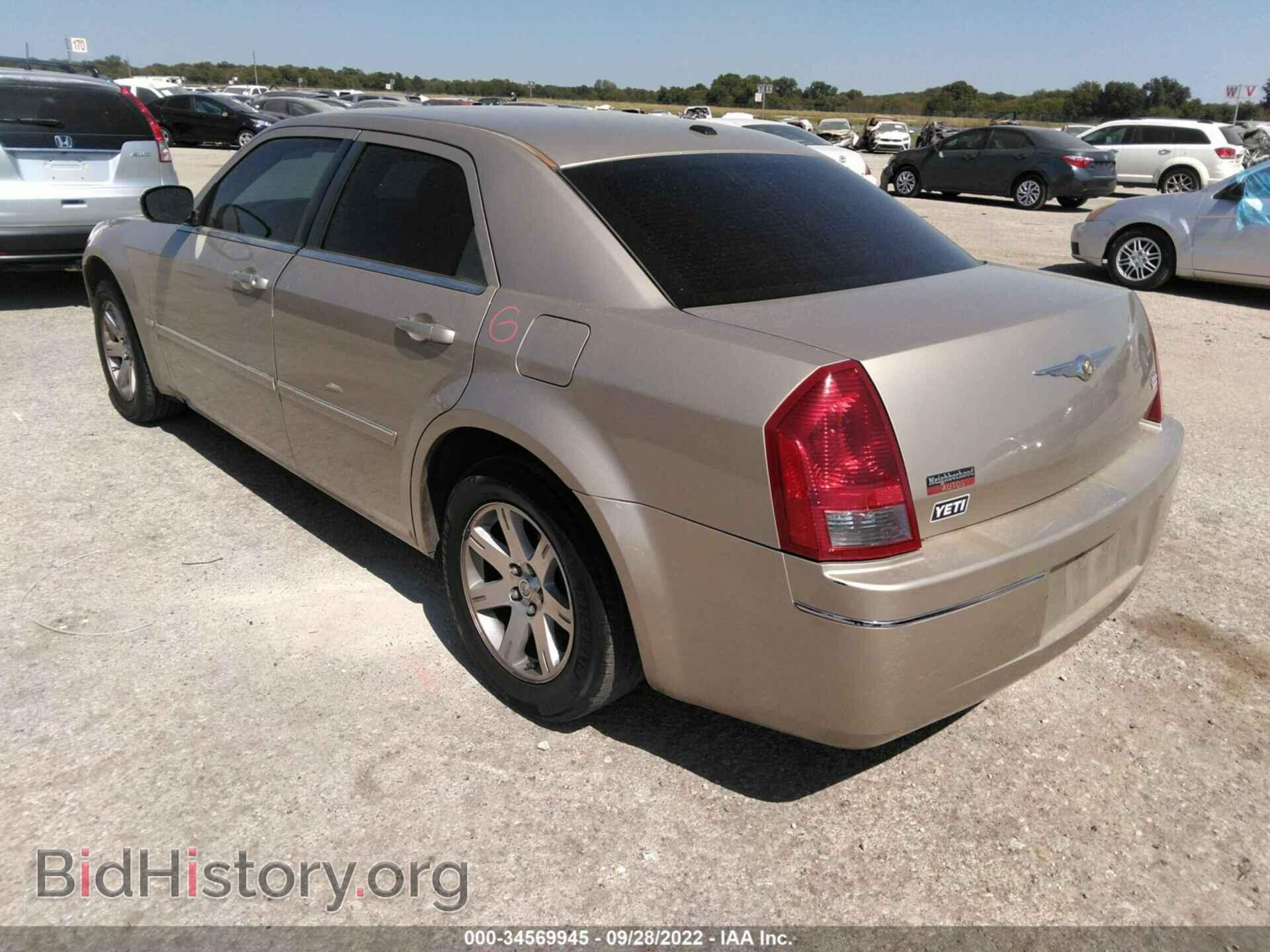 2006 CHRYSLER 300 - VIN: 2C3KA53G86H352344 - Фото 3