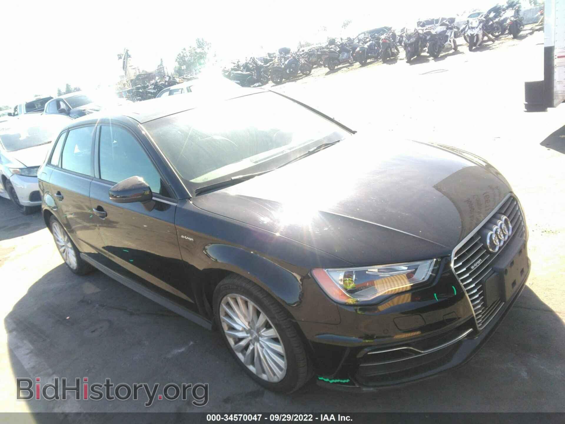Фотография WAUUPBFF8GA080959 - AUDI A3 E-TRON 2016