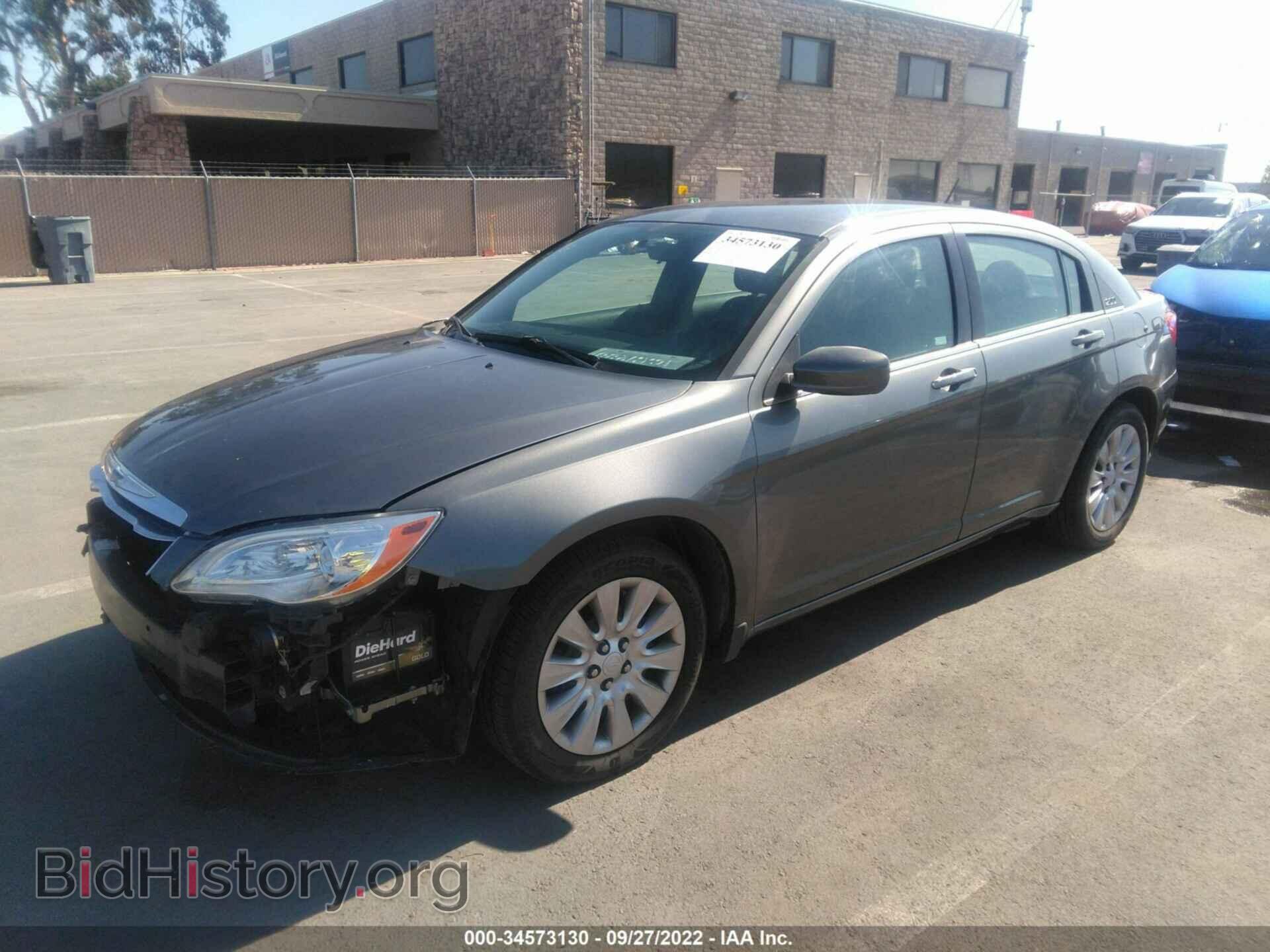 2012 CHRYSLER 200 - VIN: 1C3CCBAB6CN272063 - Фото 2