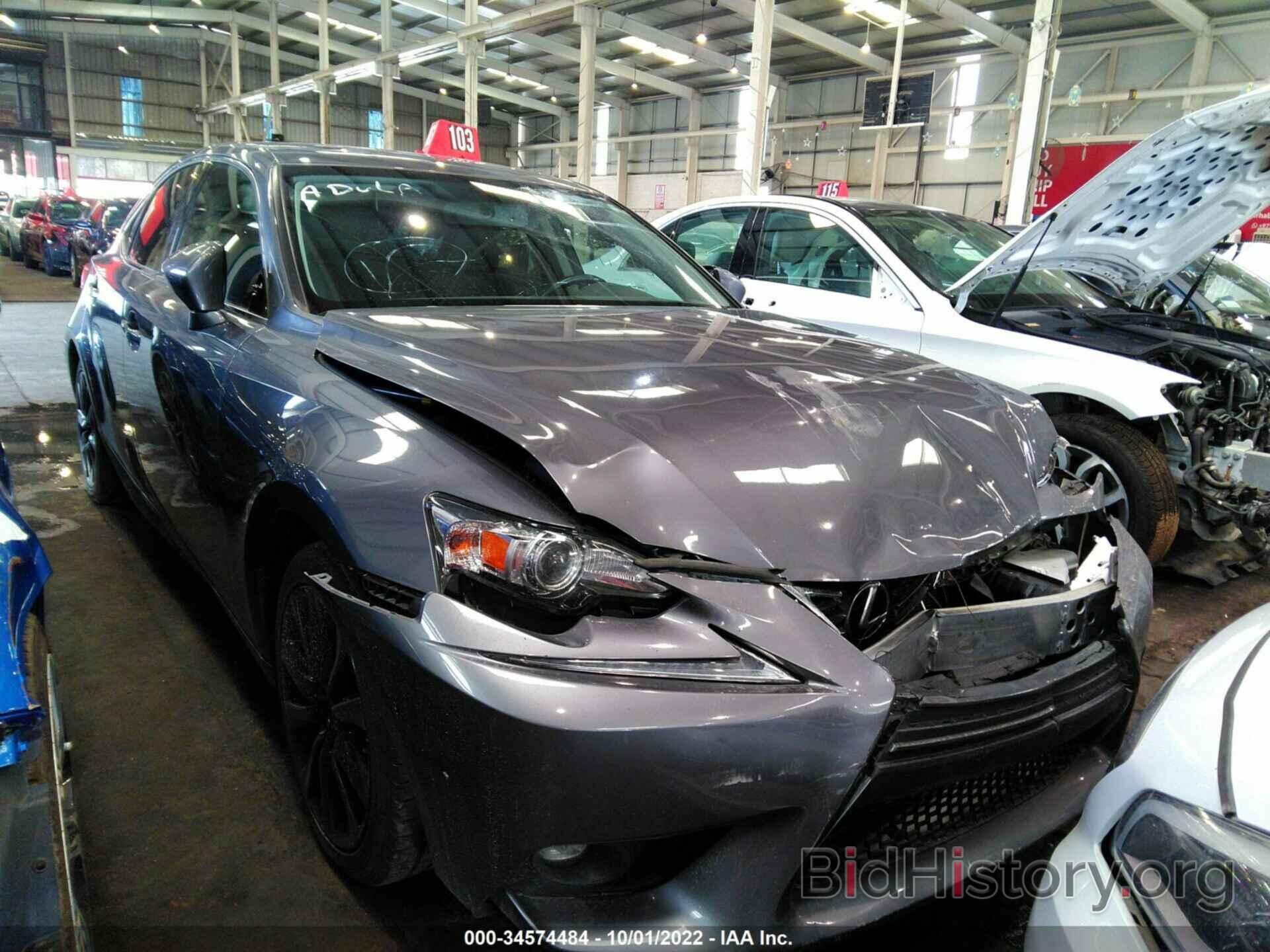 Photo 00HBA1D2XG5026740 - LEXUS IS 200T 2016