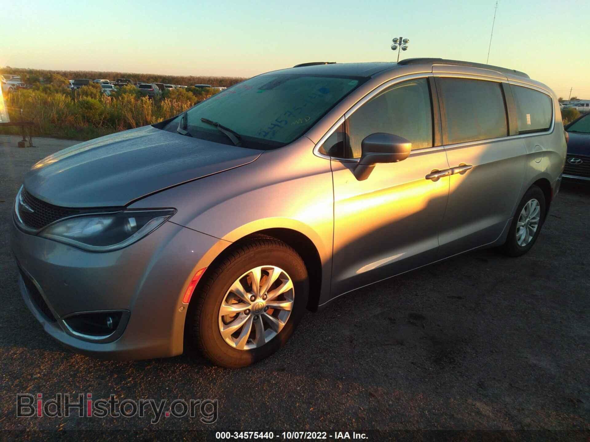 2019 CHRYSLER PACIFICA - VIN: 2C4RC1FG7KR508306 - Photo 2