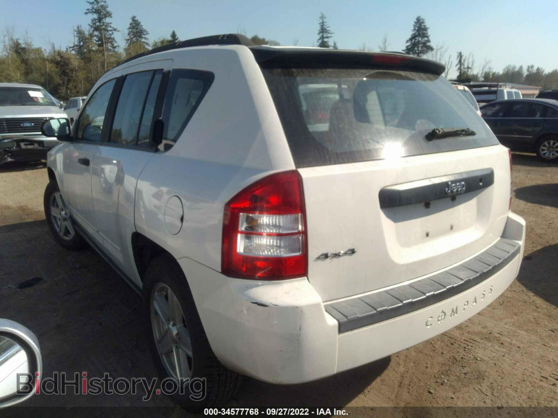 2008 JEEP COMPASS - VIN: 1J8FF47WX8D500402 - Фото 3