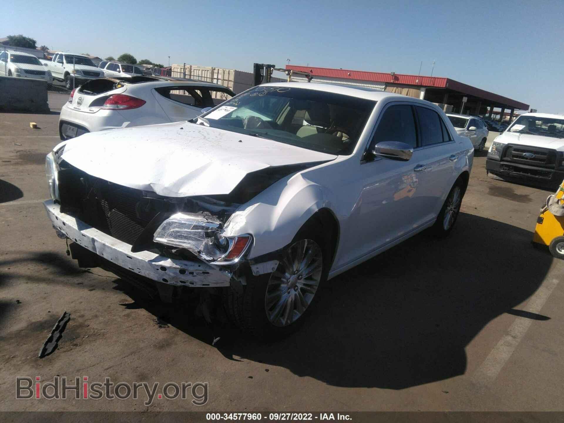 2014 CHRYSLER 300 - VIN: 2C3CCAKT1EH384895 - Фото 2