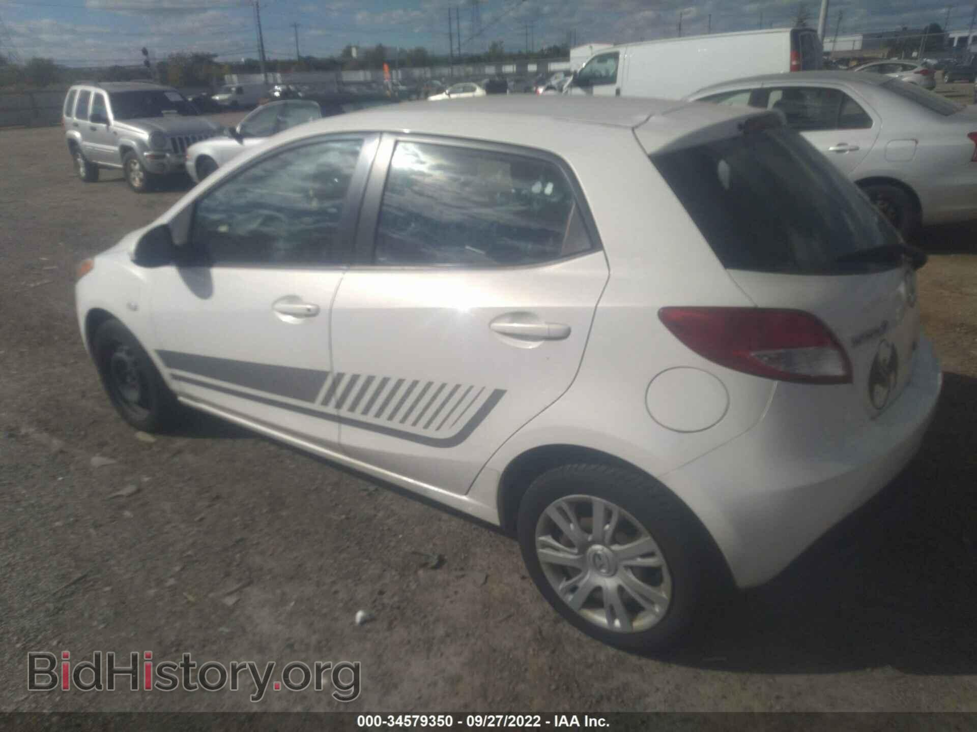 2013 MAZDA MAZDA2 - VIN: JM1DE1KZ3D0155586 - Фото 3