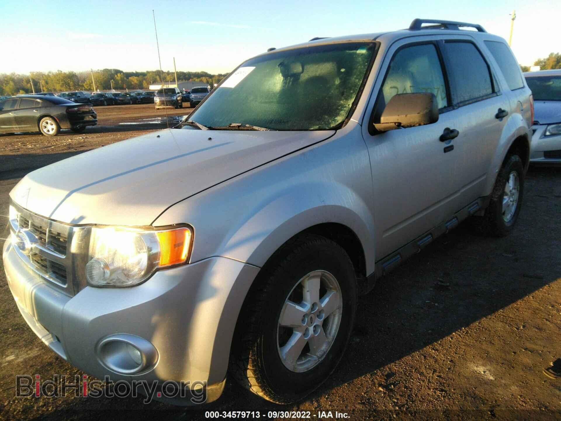 2011 FORD ESCAPE - VIN: 1FMCU9D73BKC17154 - Фото 2