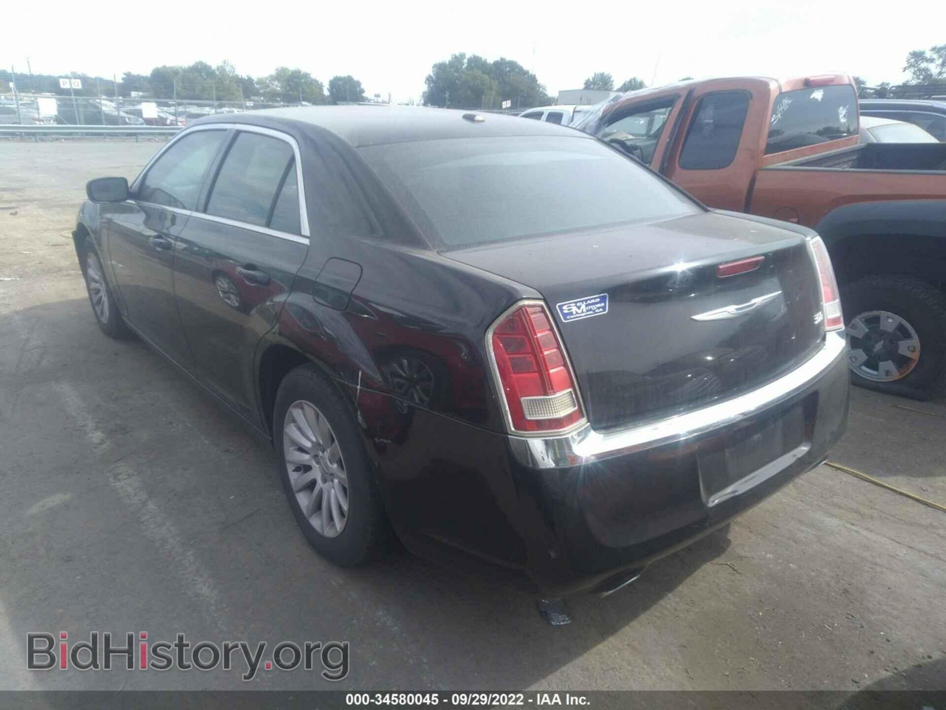 2012 CHRYSLER 300 - VIN: 2C3CCAAG0CH237940 - Фото 3