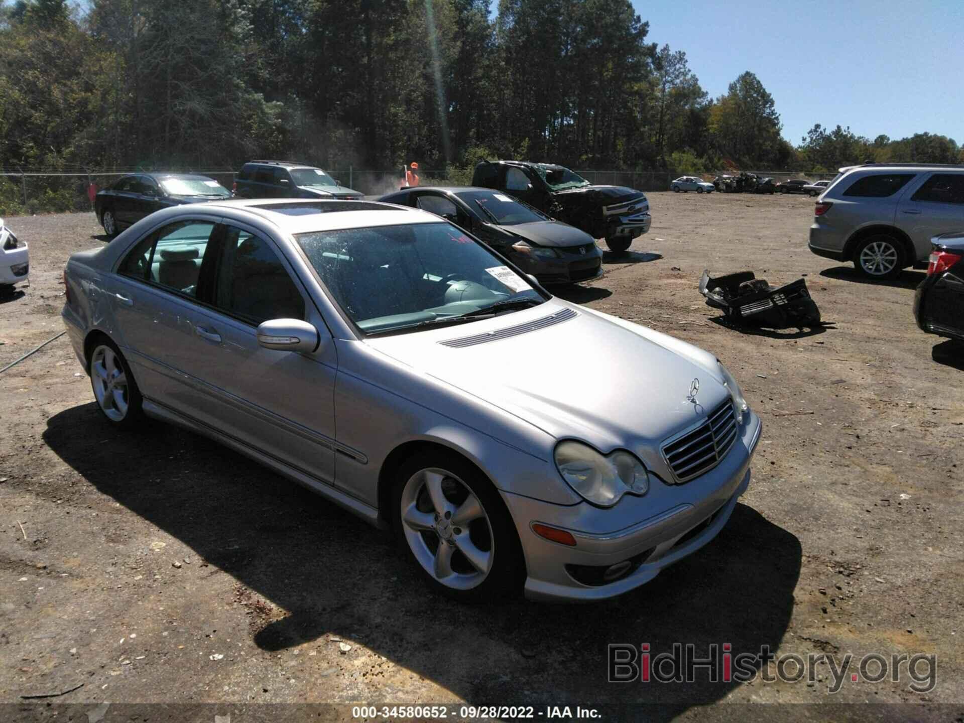 Photo WDBRF52H16E019608 - MERCEDES-BENZ C-CLASS 2006